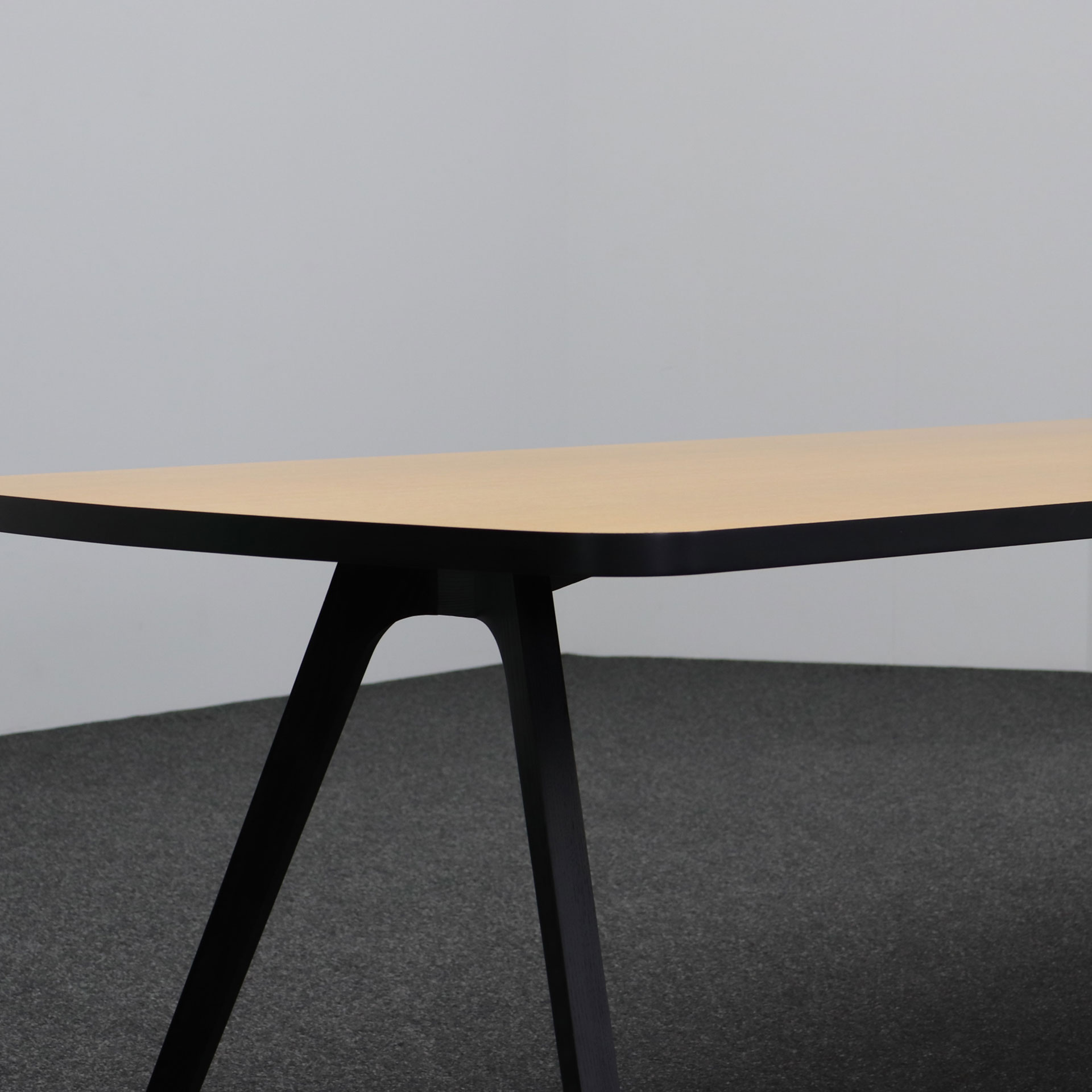 Design Tisch Wogg 43