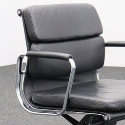Vitra Soft Pad Chair EA 217