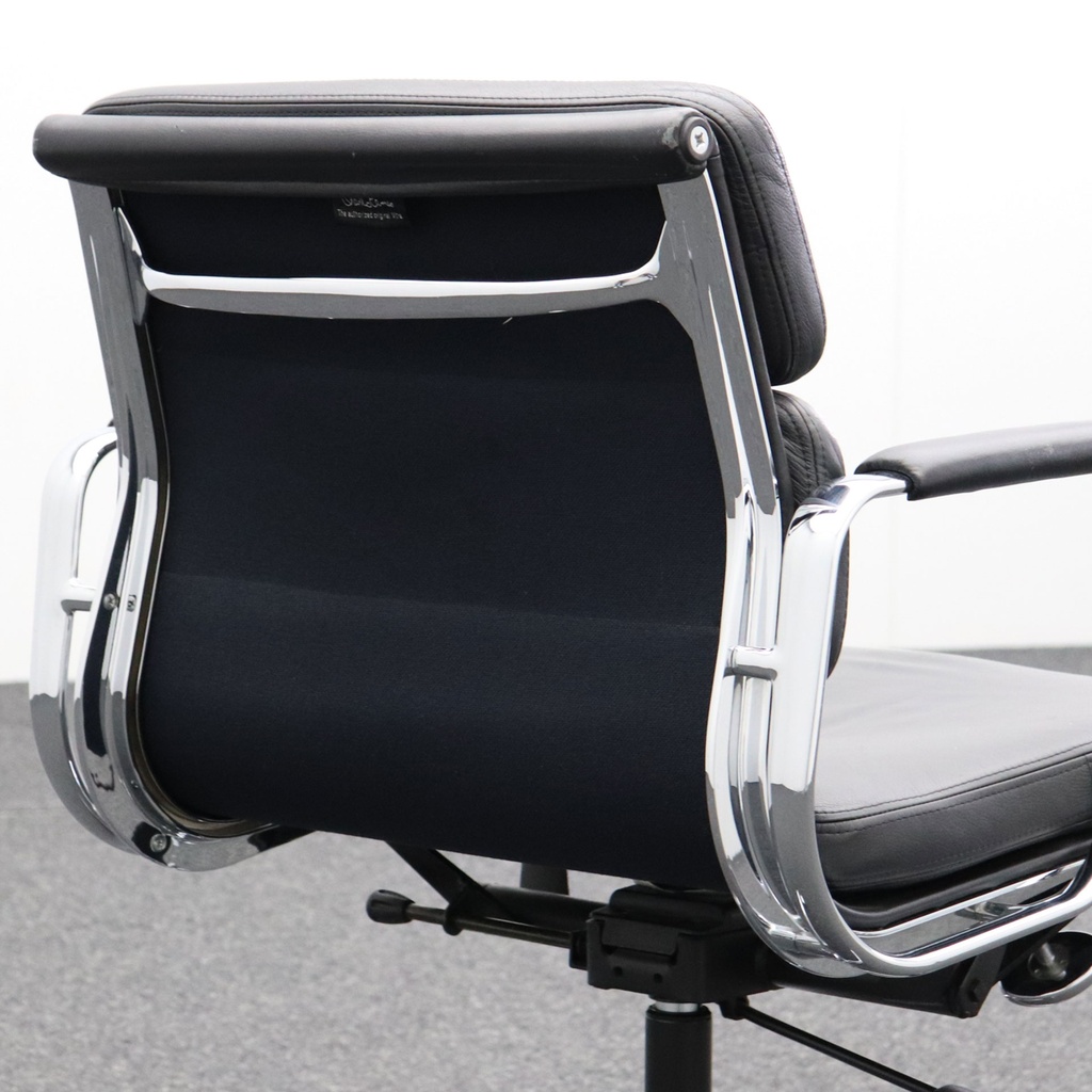Vitra Soft Pad Chair EA 217