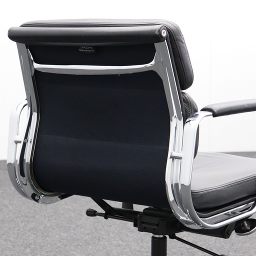 Vitra Soft Pad Chair EA 217
