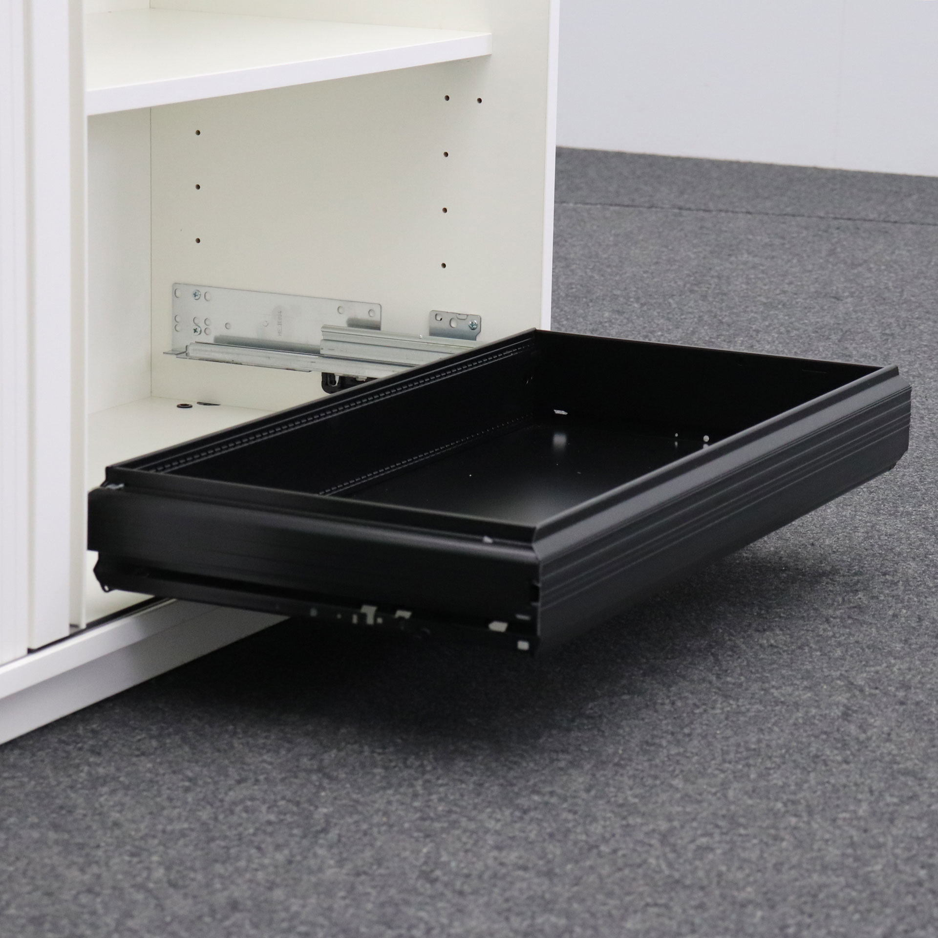 Rollladenschrank Bene mit Schublade
