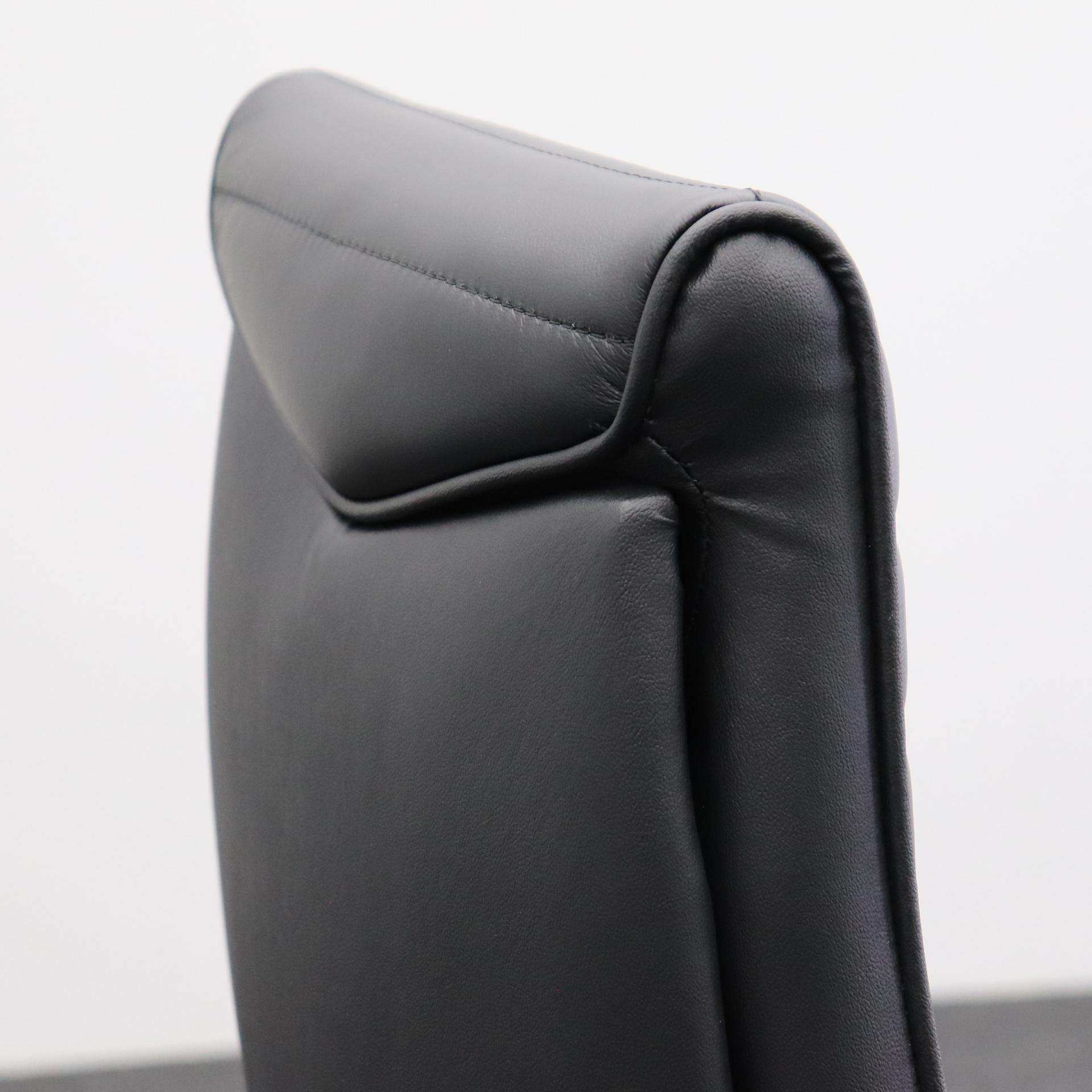 Eleganter Sessel Chairman X Leder Chefsessel