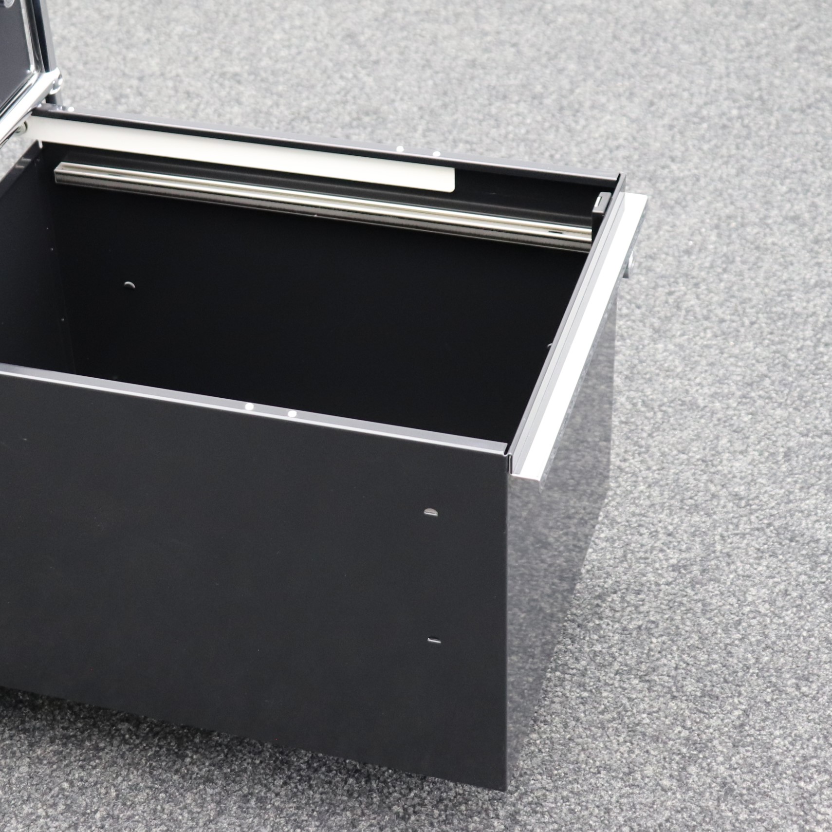 Rollcontainer USM Haller