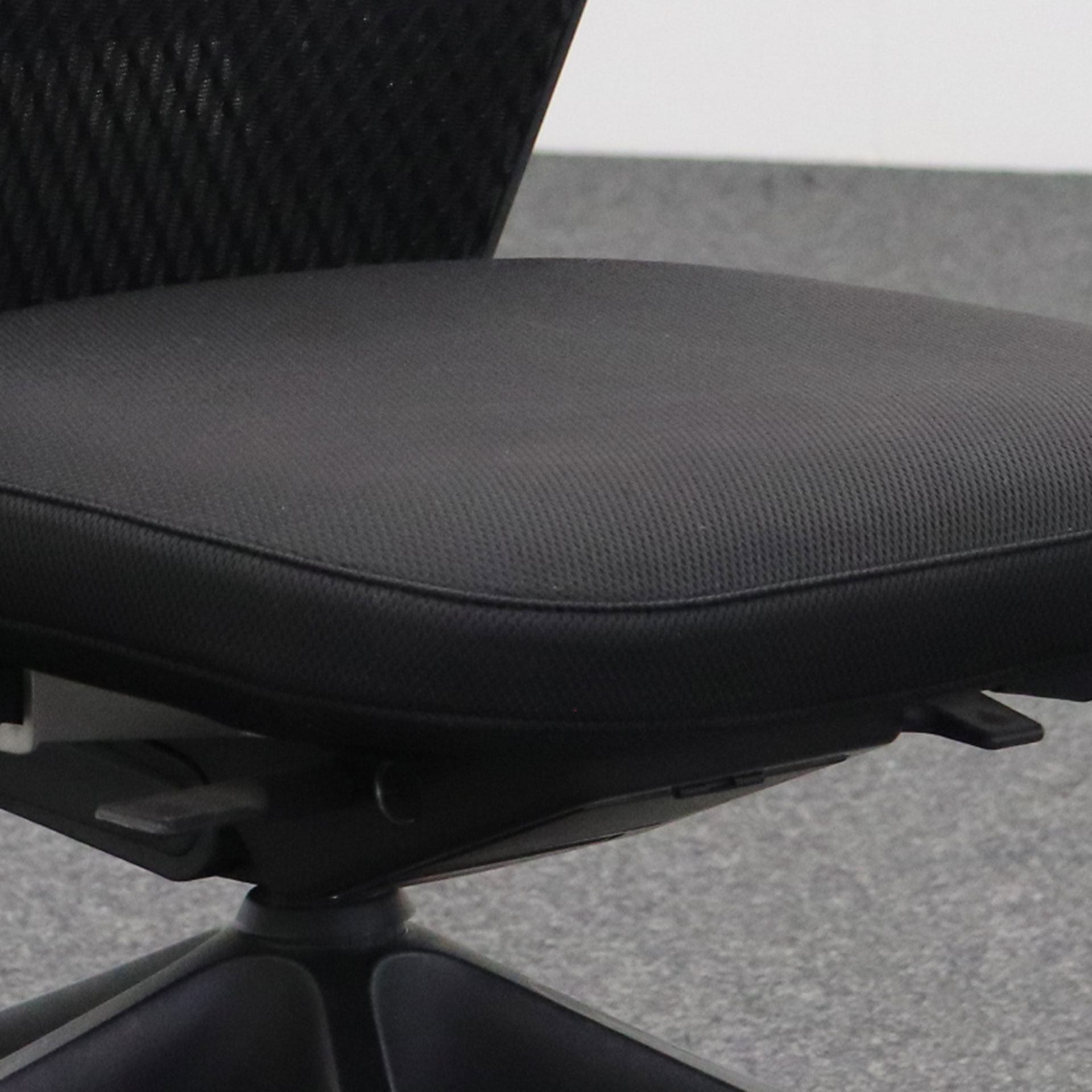 Bürodrehstühle Vitra ID Mesh