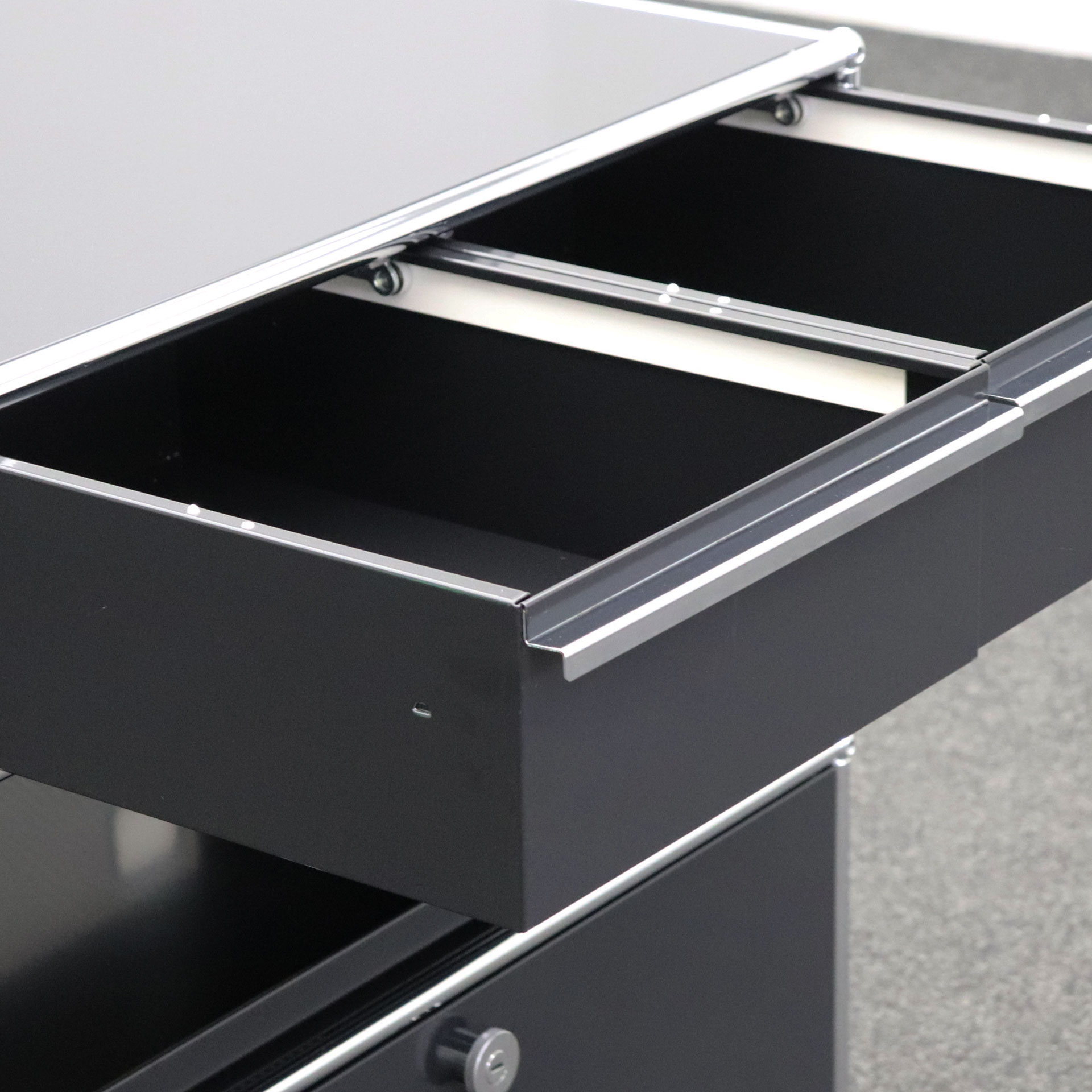 Modulschrank USM Haller