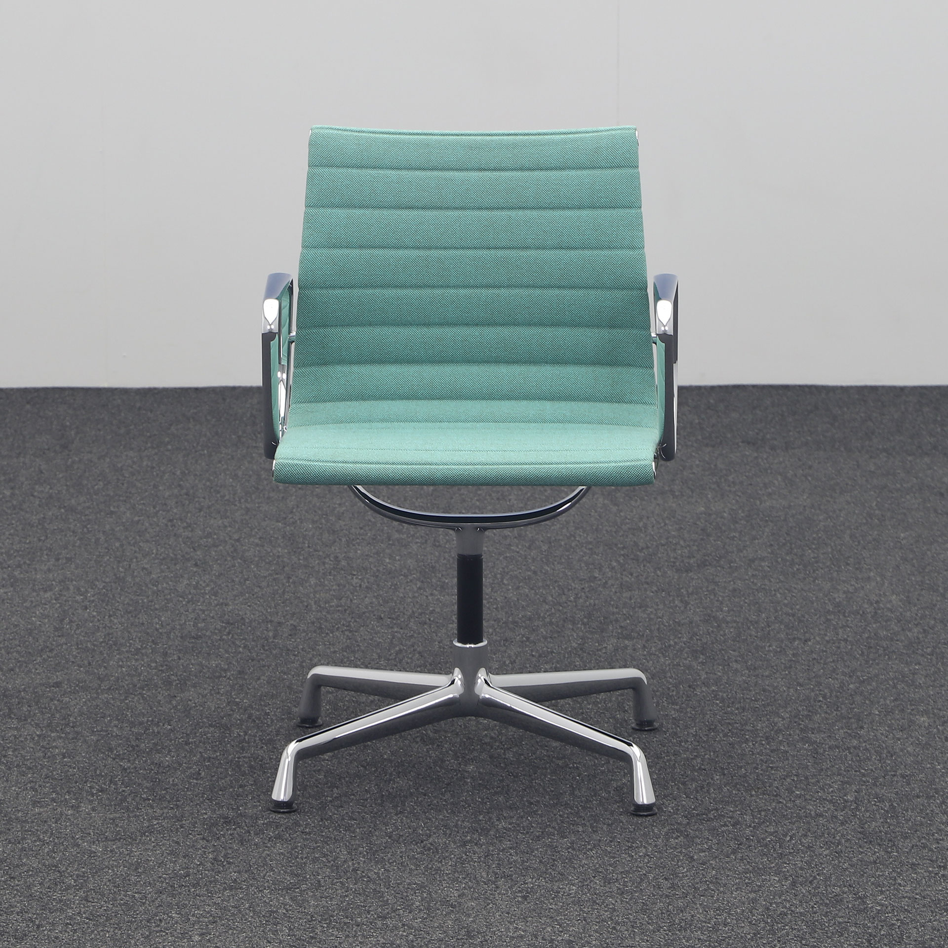 Vitra Aluminium Chair Vitra EA 104