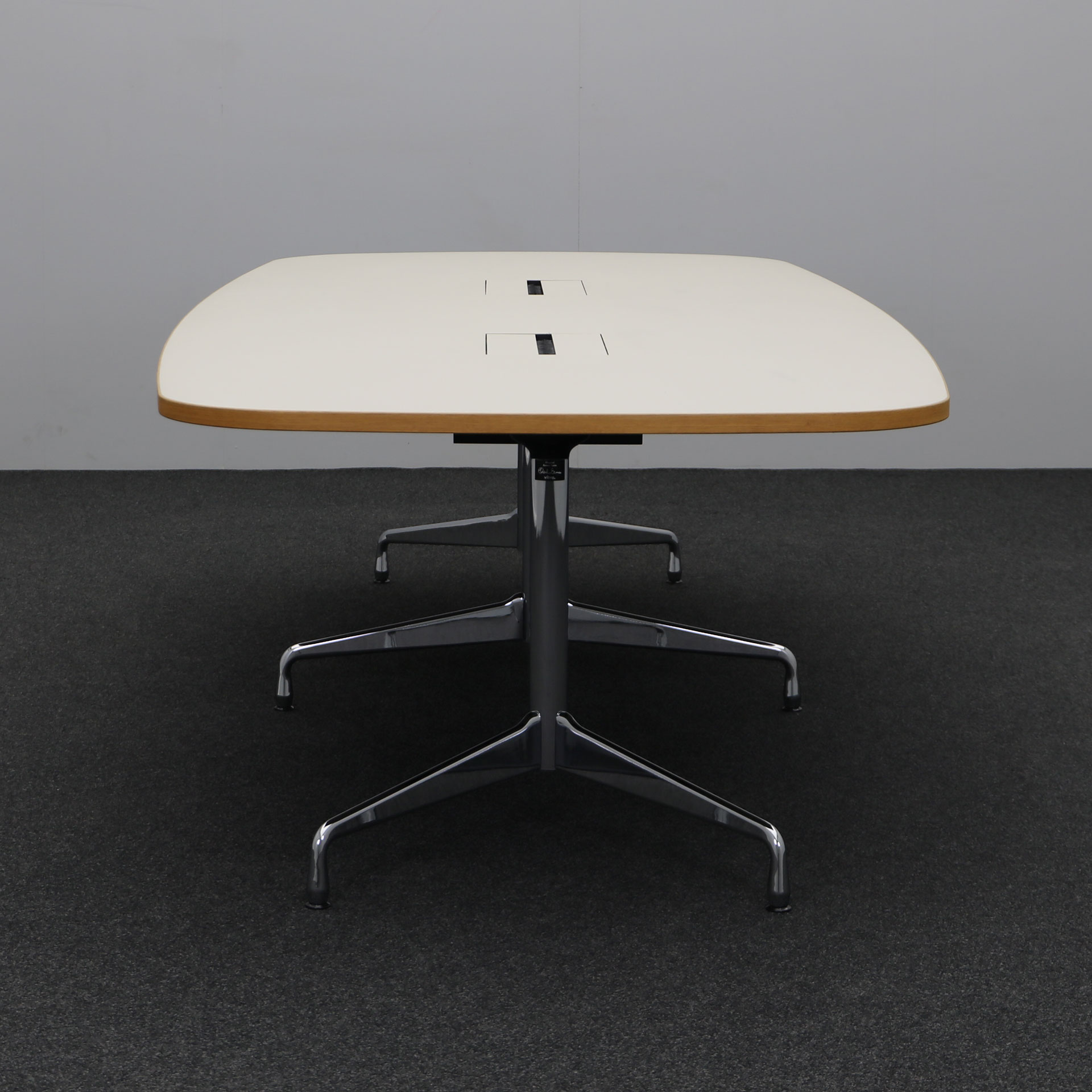 Konferenztisch Vitra Eames Linoleum