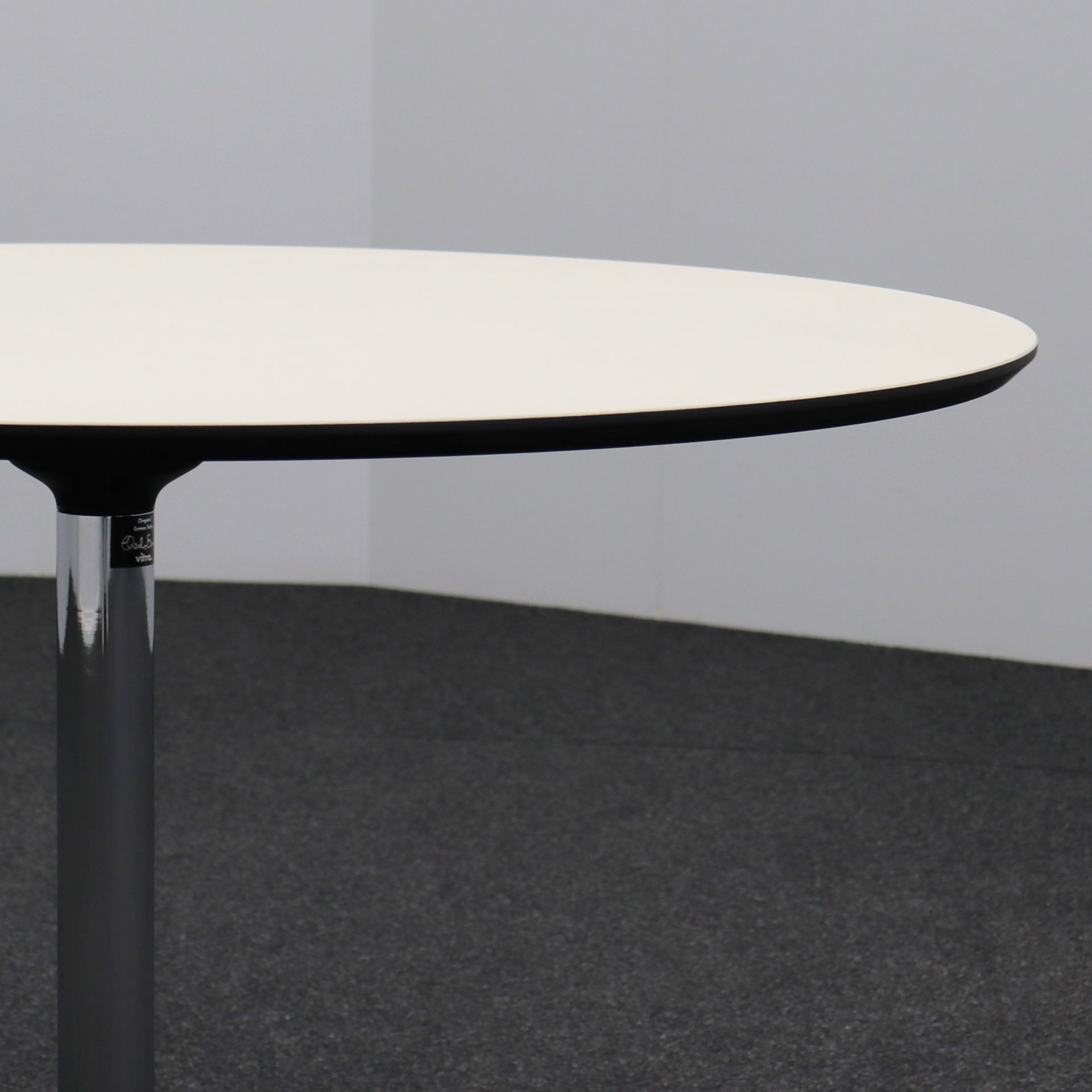 Sitzungstisch Vitra Eames