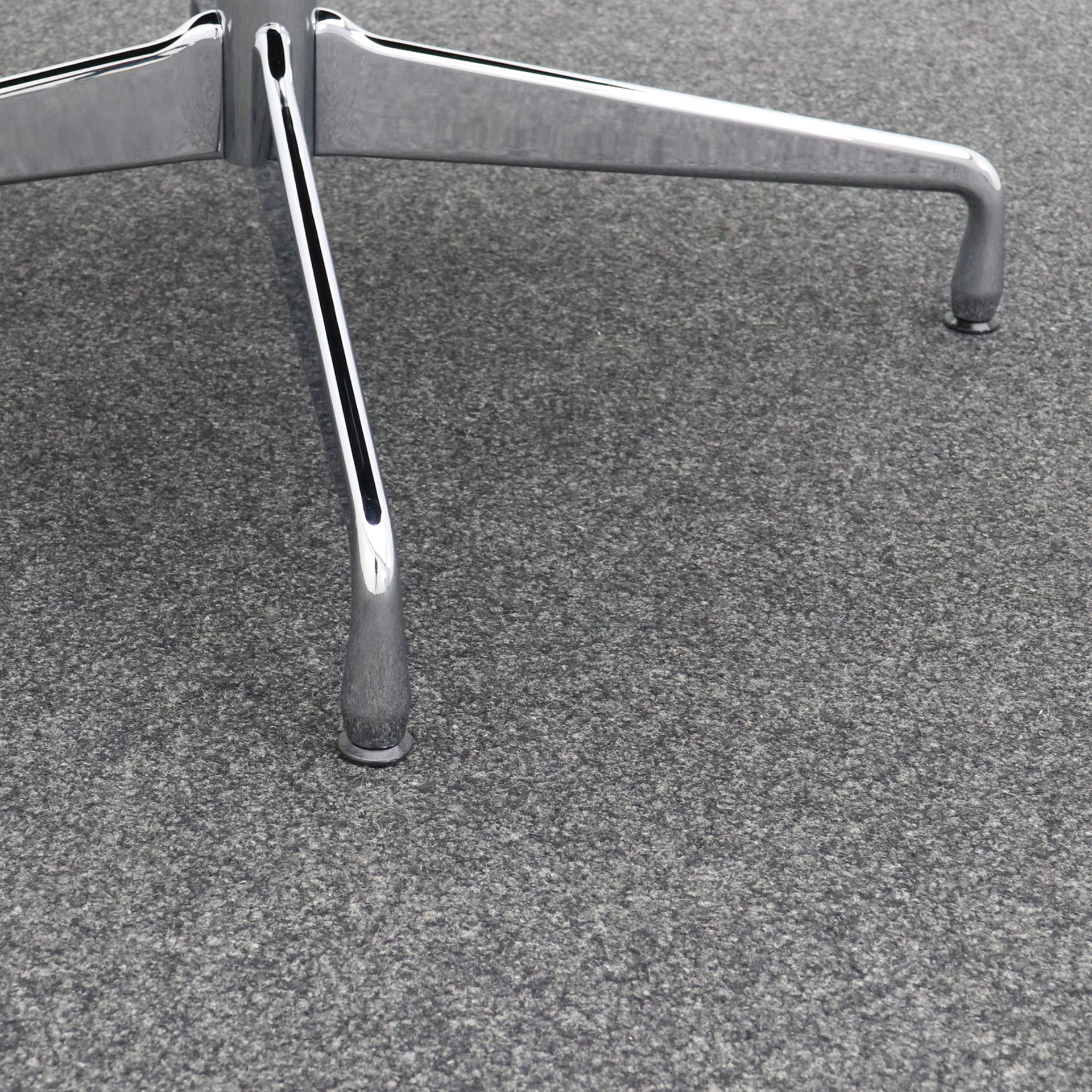 Sitzungstisch Vitra Eames