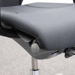 Bürostuhl Giroflex 64 mit Kleiderbügel