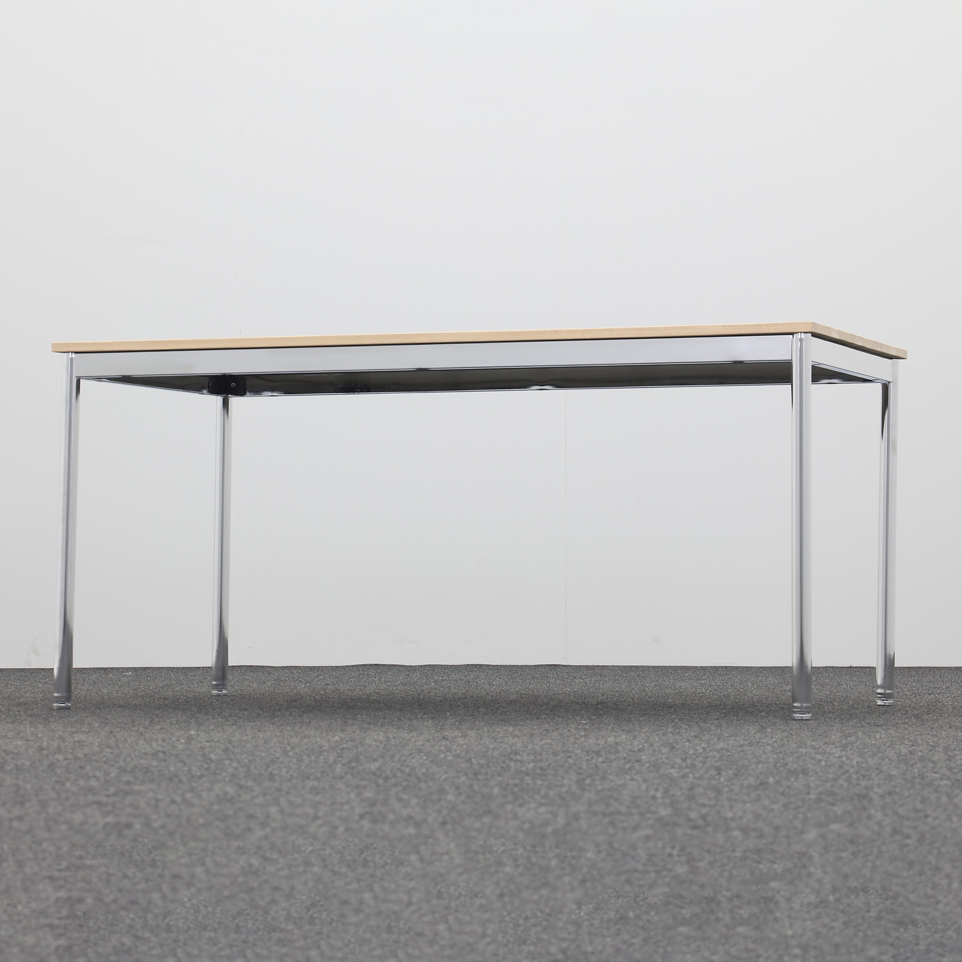 Schreibtische System4