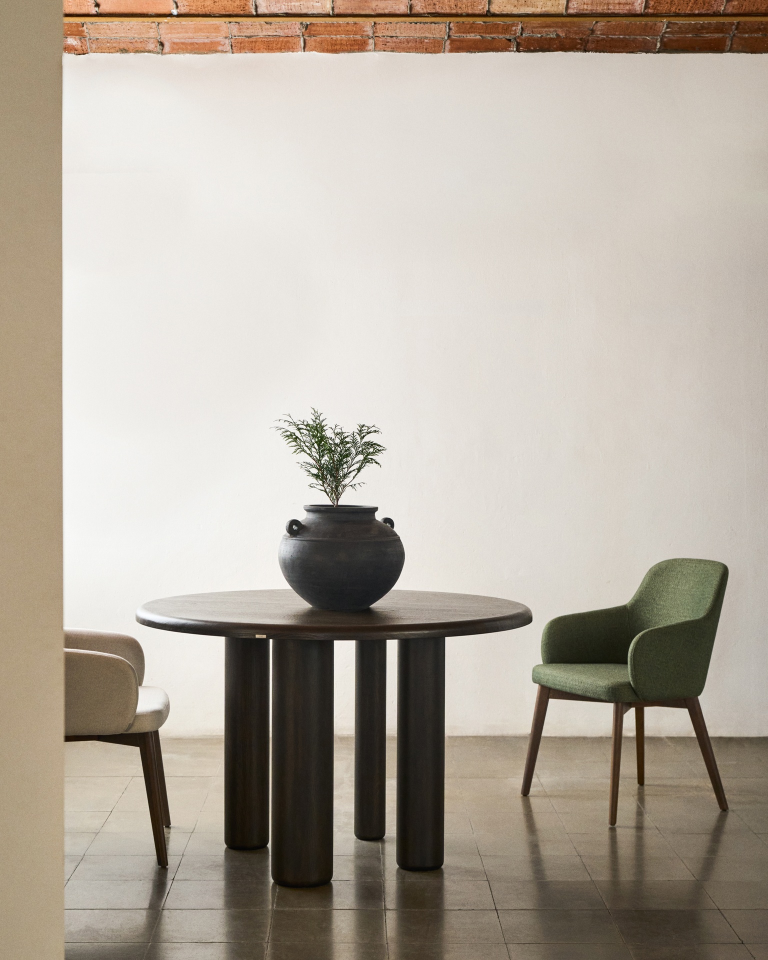 Nelida chair in green chenille and solid beech wood in a natural finish FSC 100%