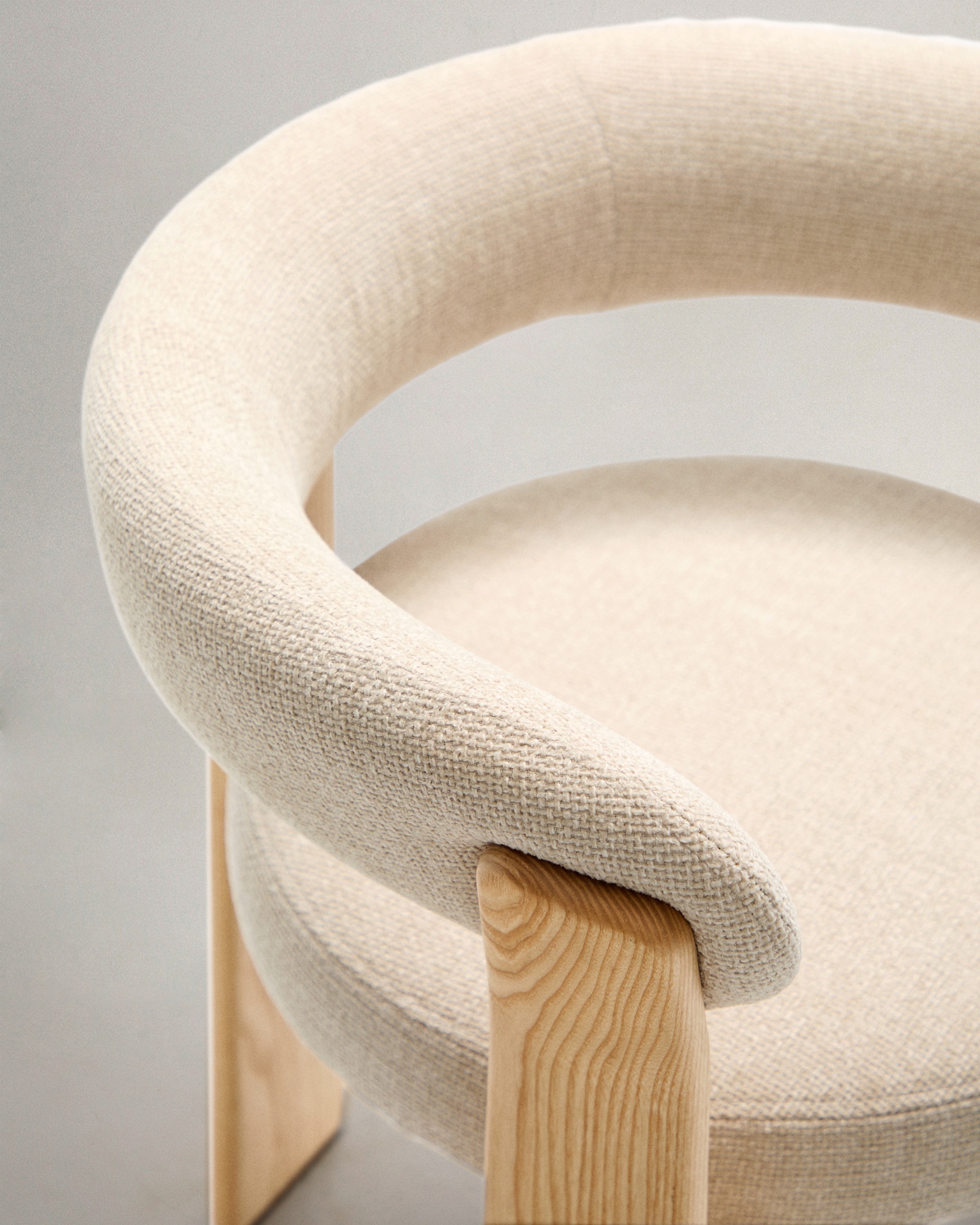 Granite 3-legged chair in beige chenille and solid ash wood in a natural finish FSC 100%