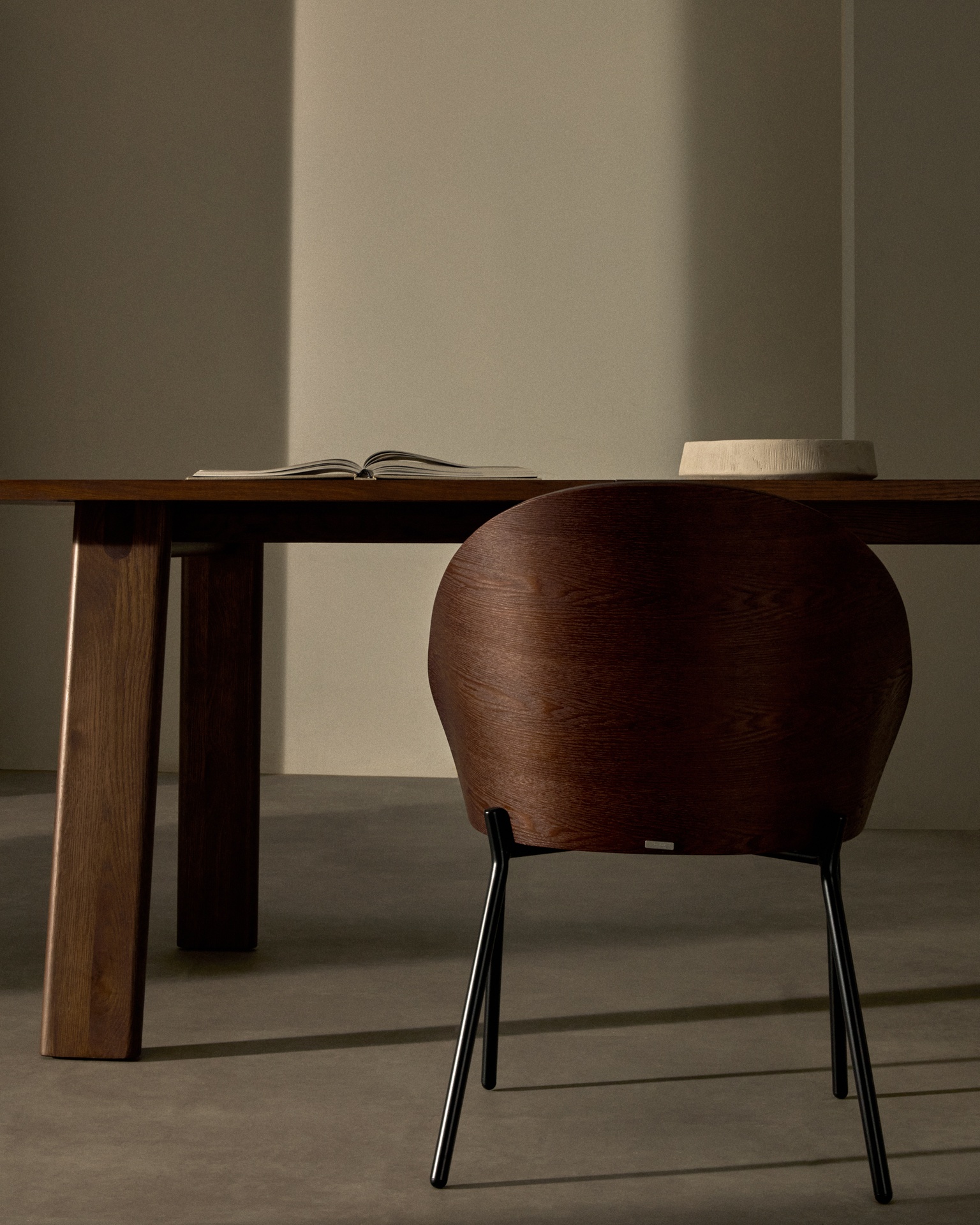 Eamy chair in brown faux leather, ash veneer with walnut and black metal finish