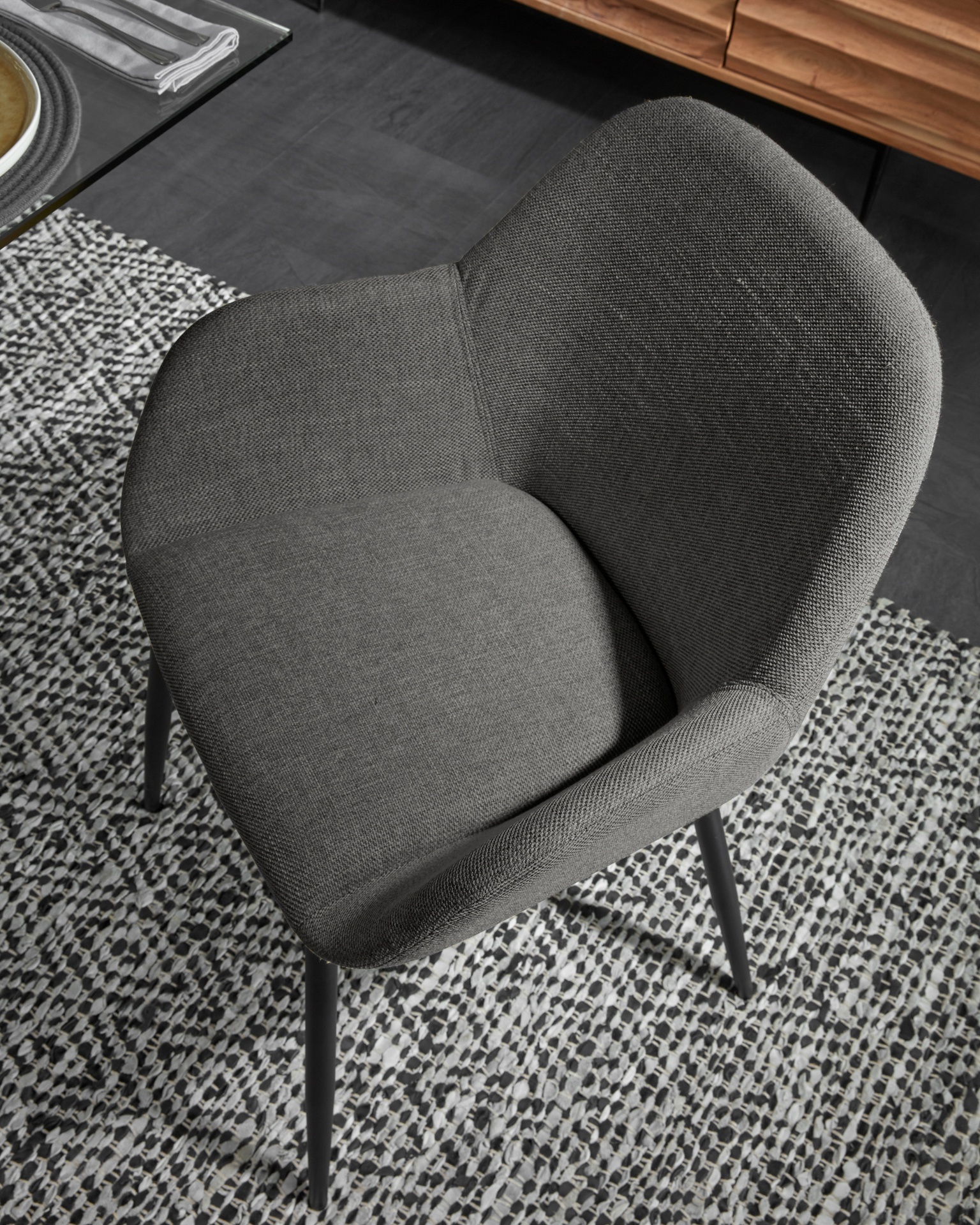 Konna dark grey chair
