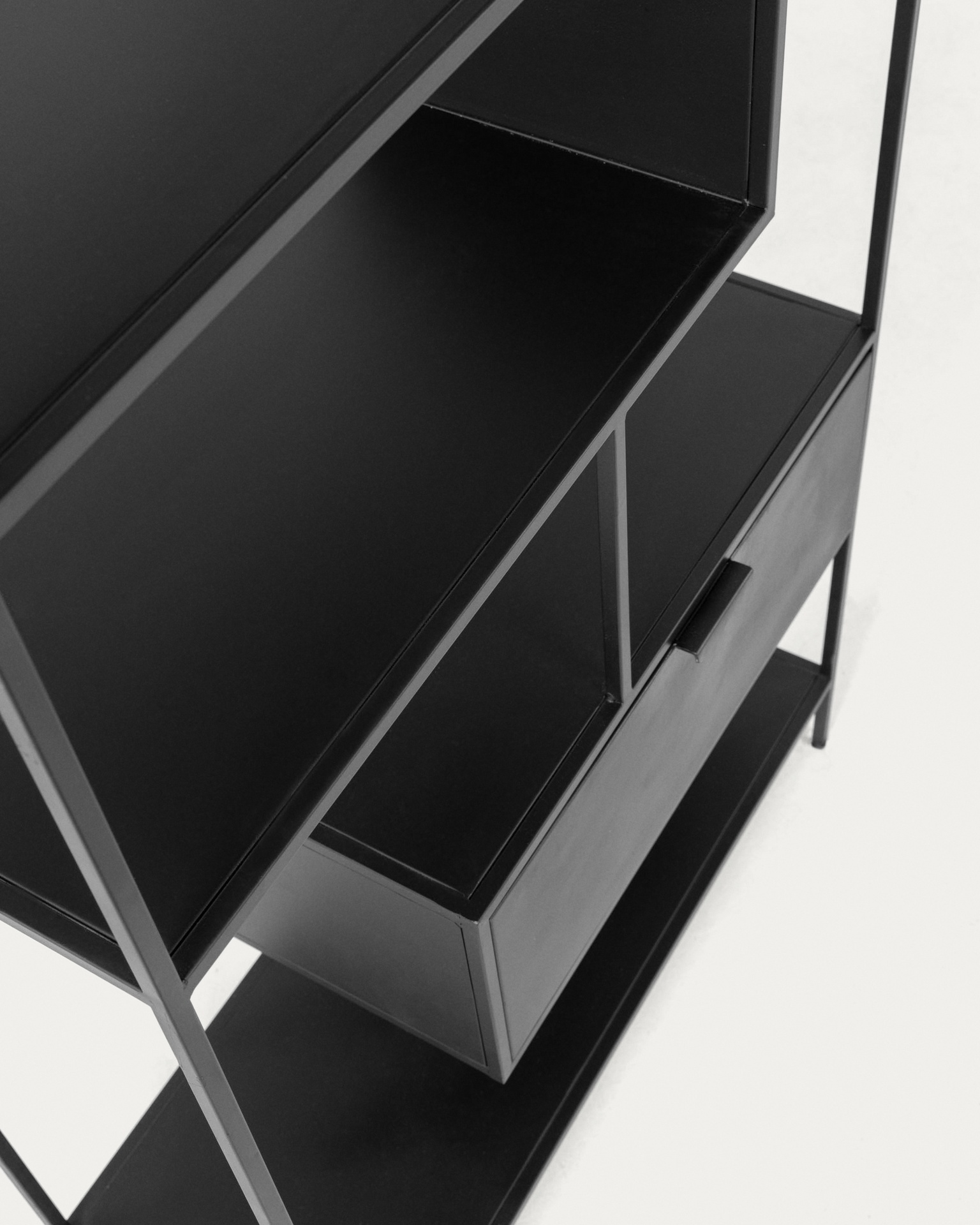 Shantay bookcase 80 x 168 cm