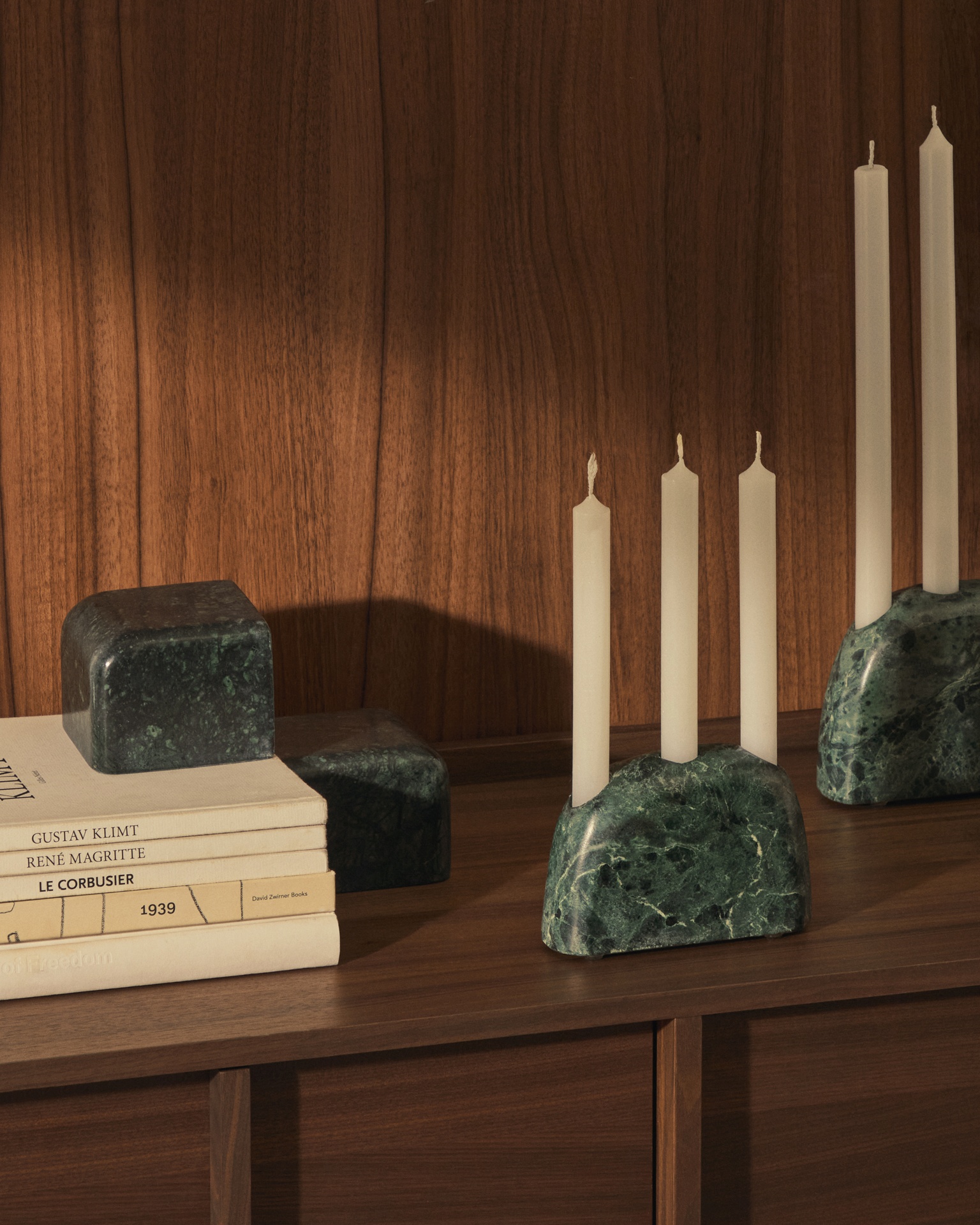 Signe large, green marble candlestick, 10 cm
