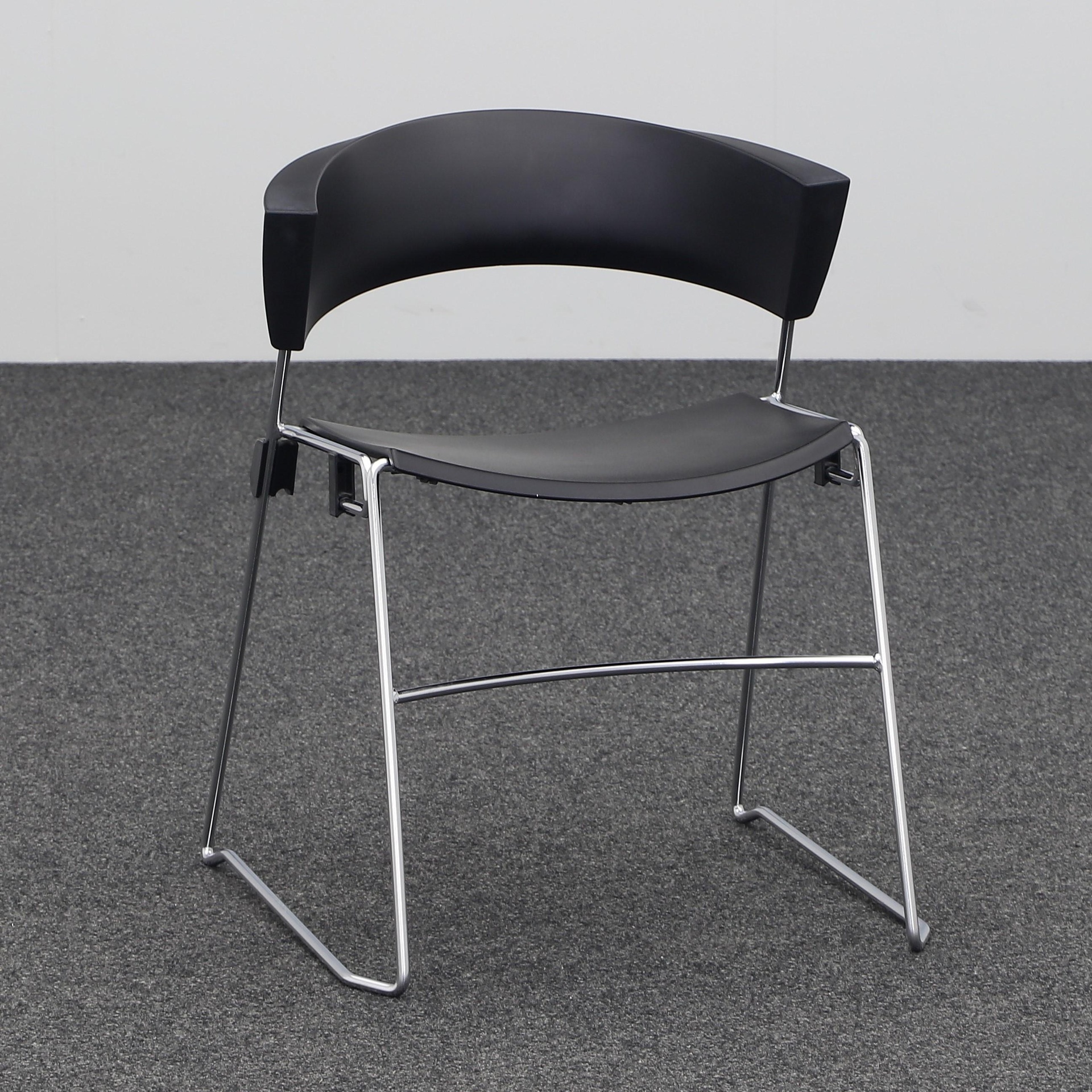 Chaises à patins Giroflex 12 Noir sans accoudoirs, Normalement utilisé - Robuste et élégant