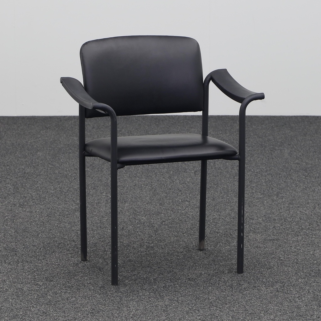 4-Fuss Stühle J A Milton Upholstery