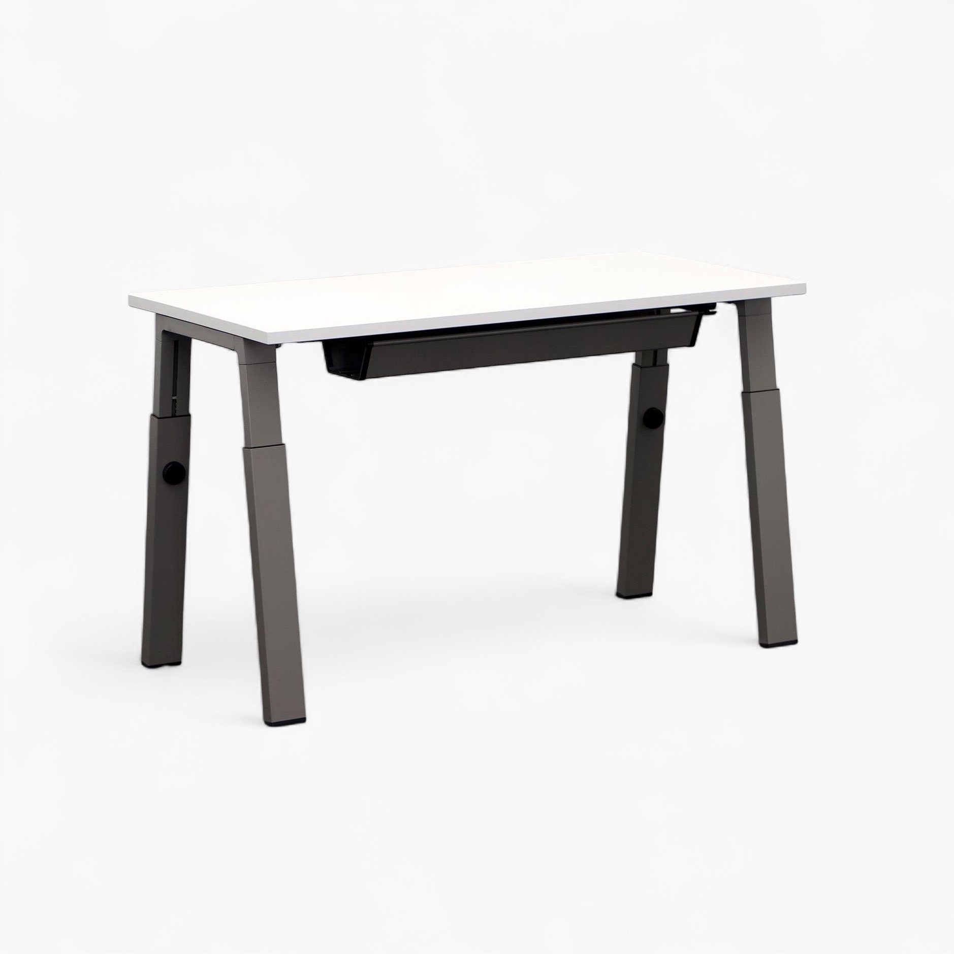 Bureau avec passage de câbles Haworth (Normalement utilisé)