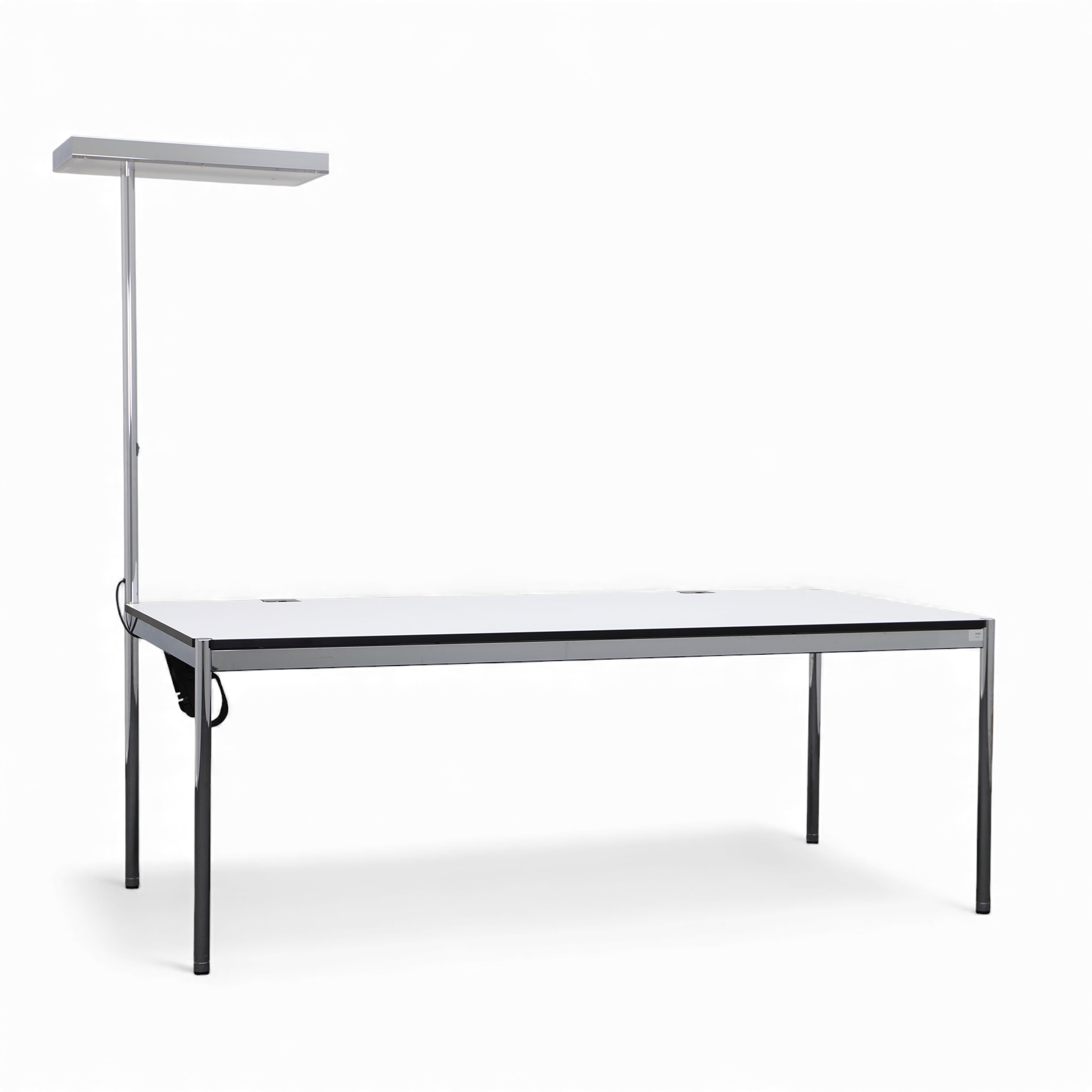 Table design USM Haller Advanced avec lampe 200.0 x 100.0 cm, Gris perle/Chromé, Rectangulaire, Bon, Table - Swissmade & Design