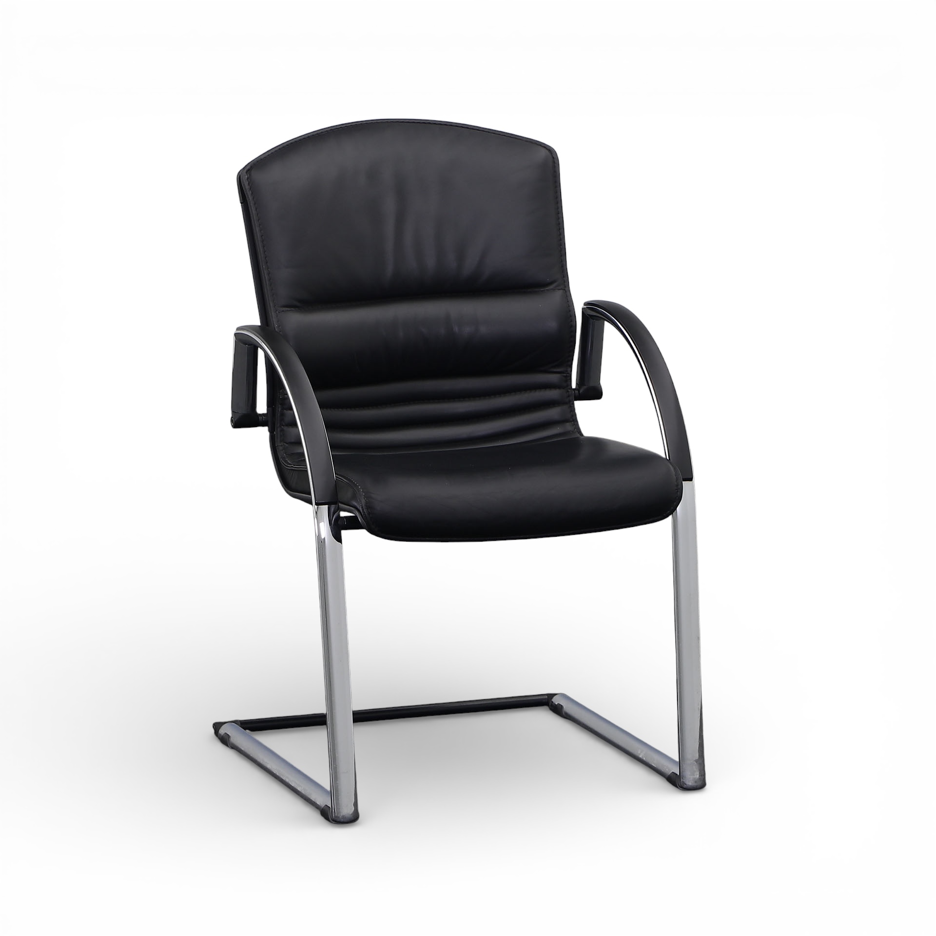 Leder Freischwinger Konferenzstuhl Giroflex 44-7202 Schwarz/Verchromt mit Fixarmlehnen, Freischwinger-Gestell, Normal gebraucht - Perfekt für Besucher und Gäste