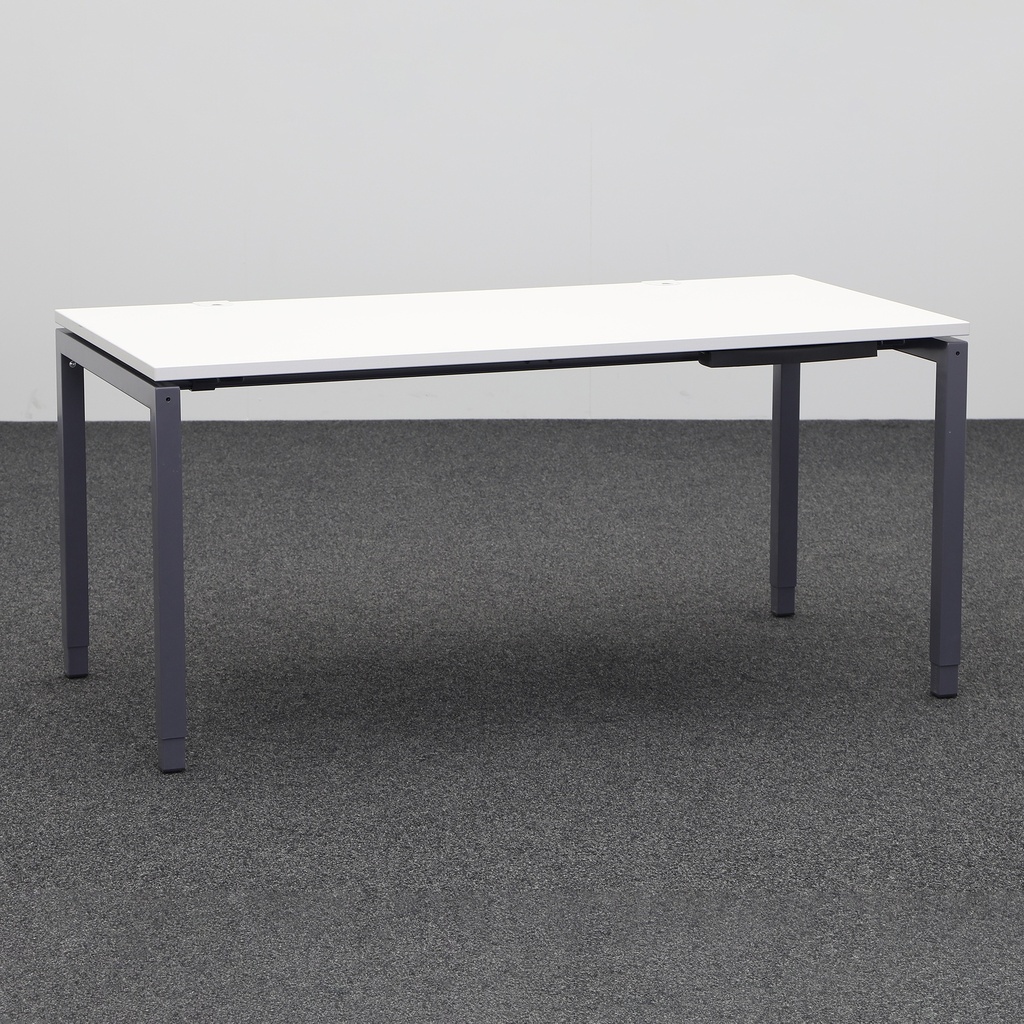 Schreibtische Steelcase FrameFour