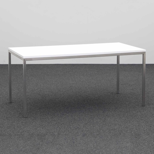 Bürotisch mit Chromstahlgestell