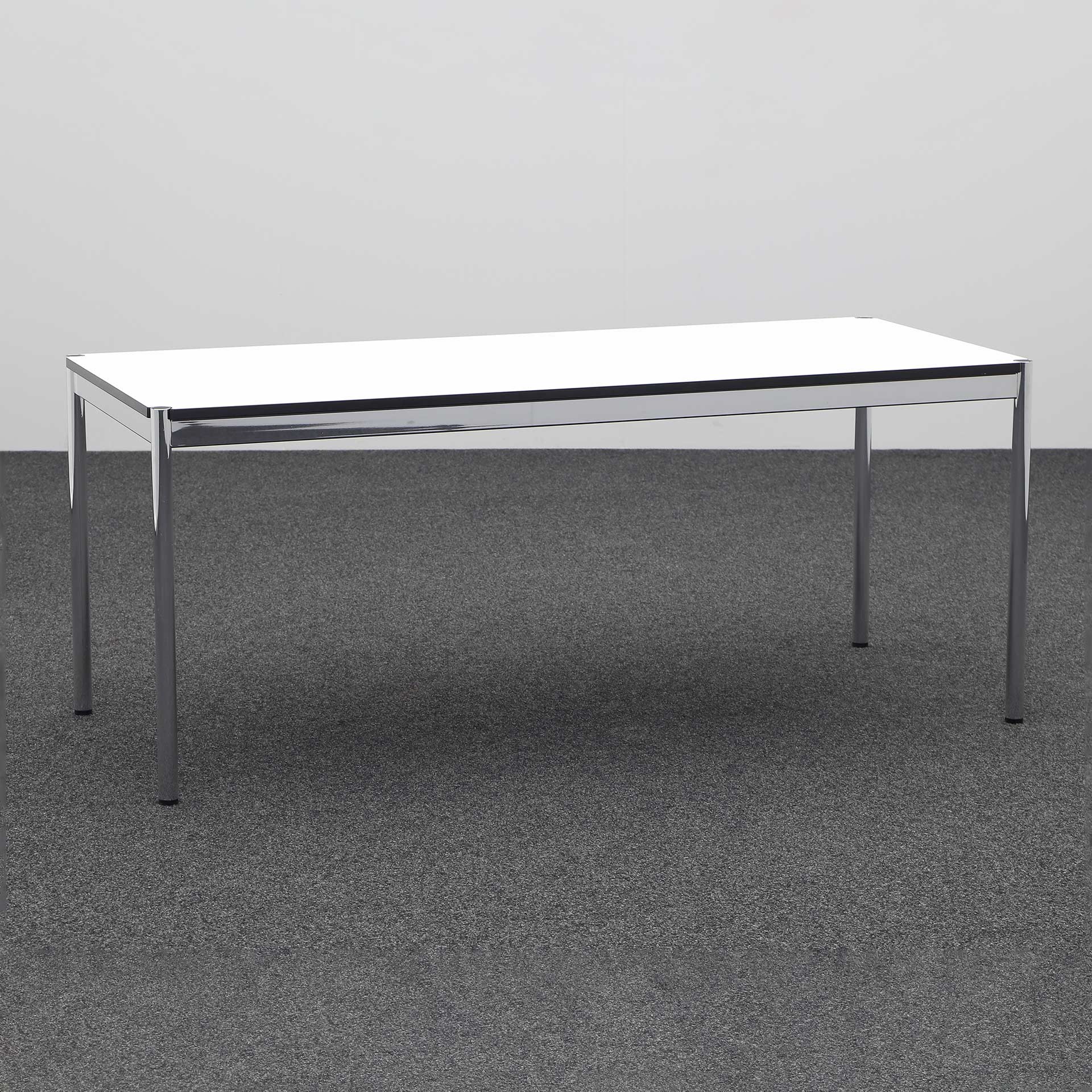 Tisch USM Haller