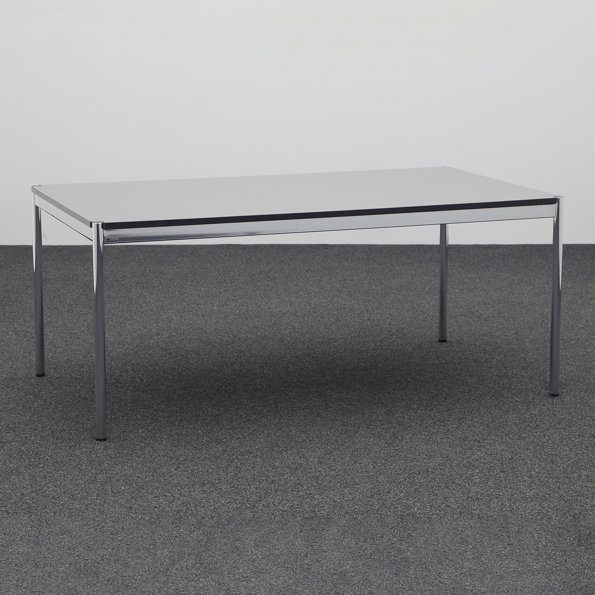Tisch USM Haller