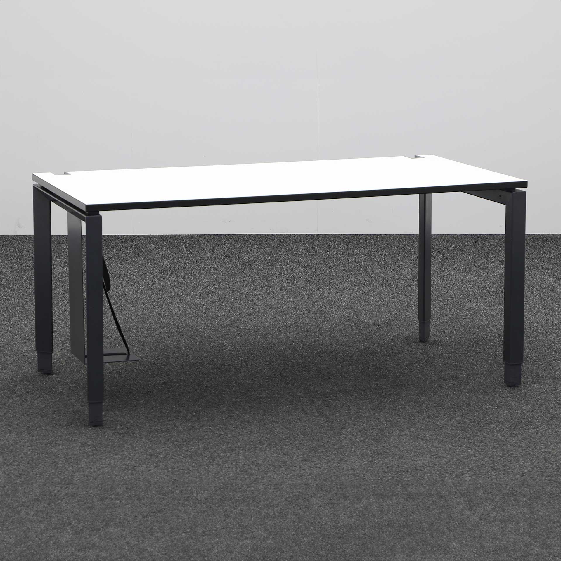 Schreibtische Steelcase FrameOne (Normal Gebraucht)