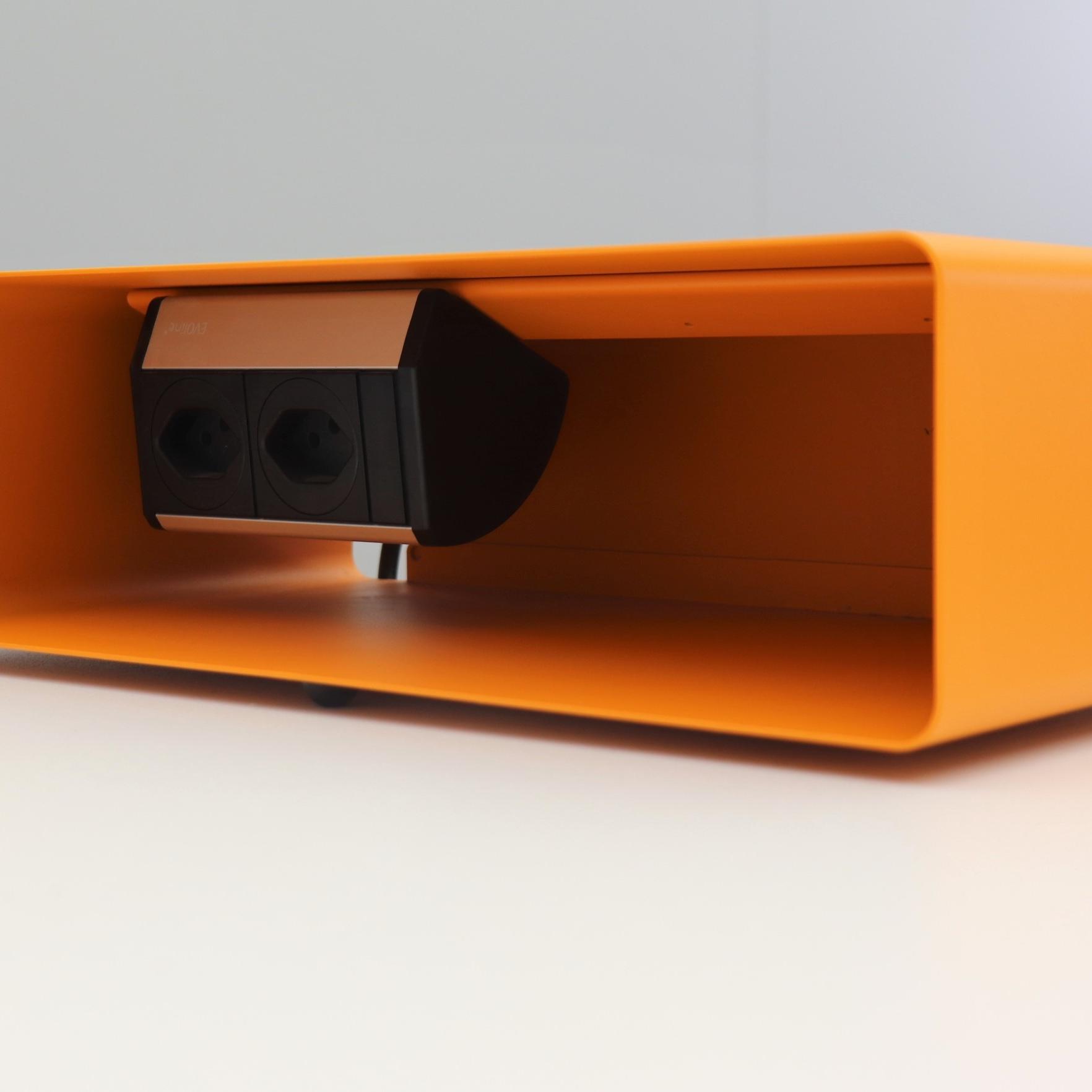 Steckdosenleiste Box Lista LO  (Orange, Normal gebraucht)