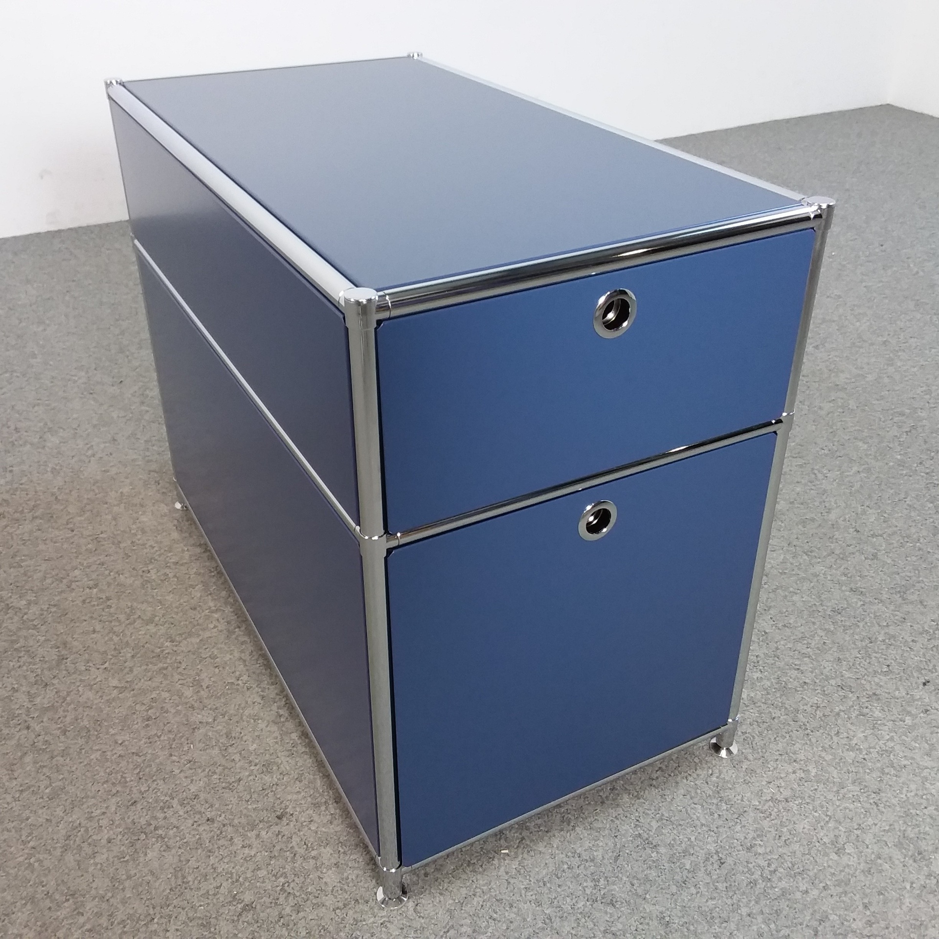 Conteneur sur pied System4, Bleu foncé, sans cylindre de fermeture, Nouveau - idéal pour un rangement facile