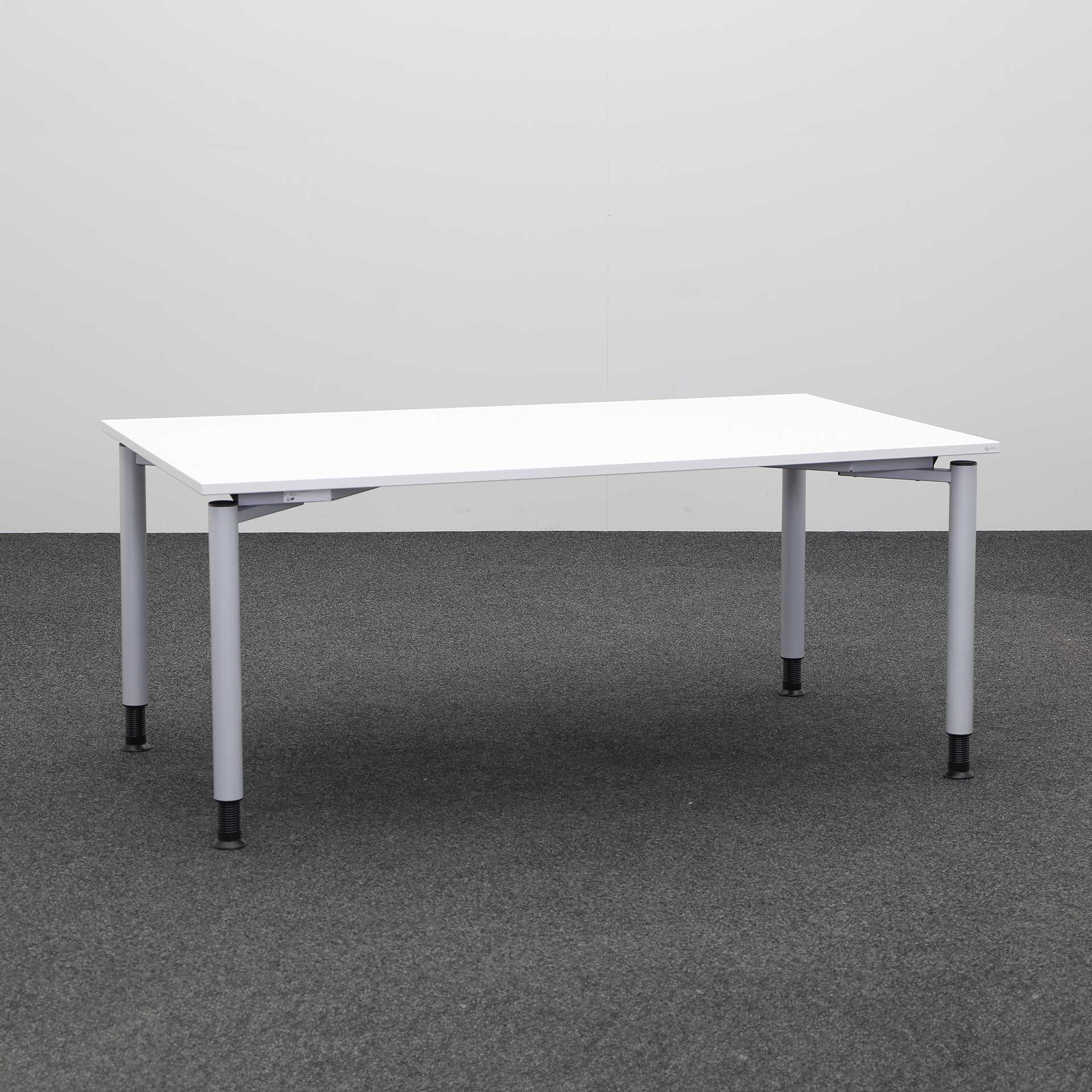 Desks Oka (Good)