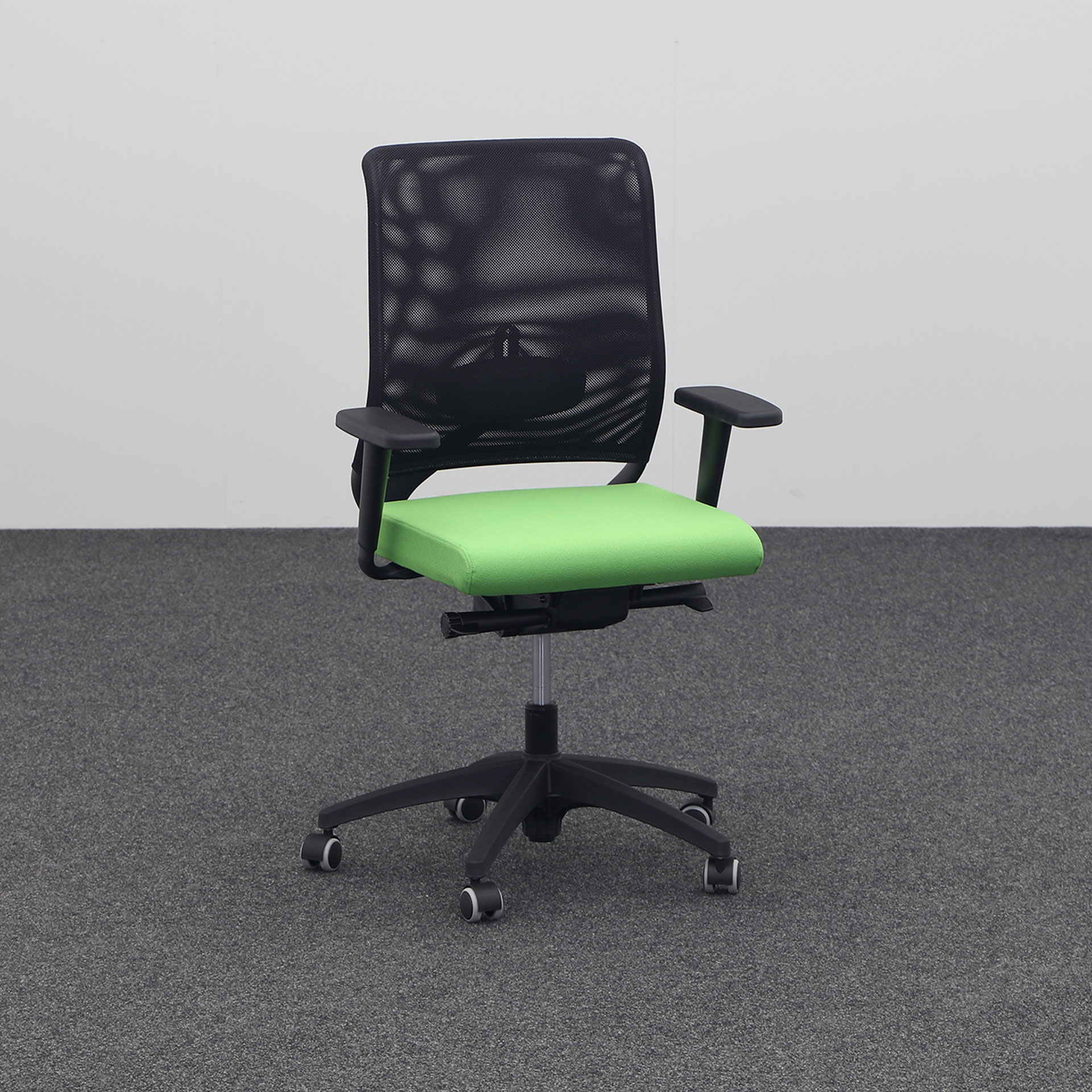 Chaise de bureau Moving Chairs avec accoudoirs 2D, Vert, Nouveau, Chaise ergonomique - idéale pour un travail flexible