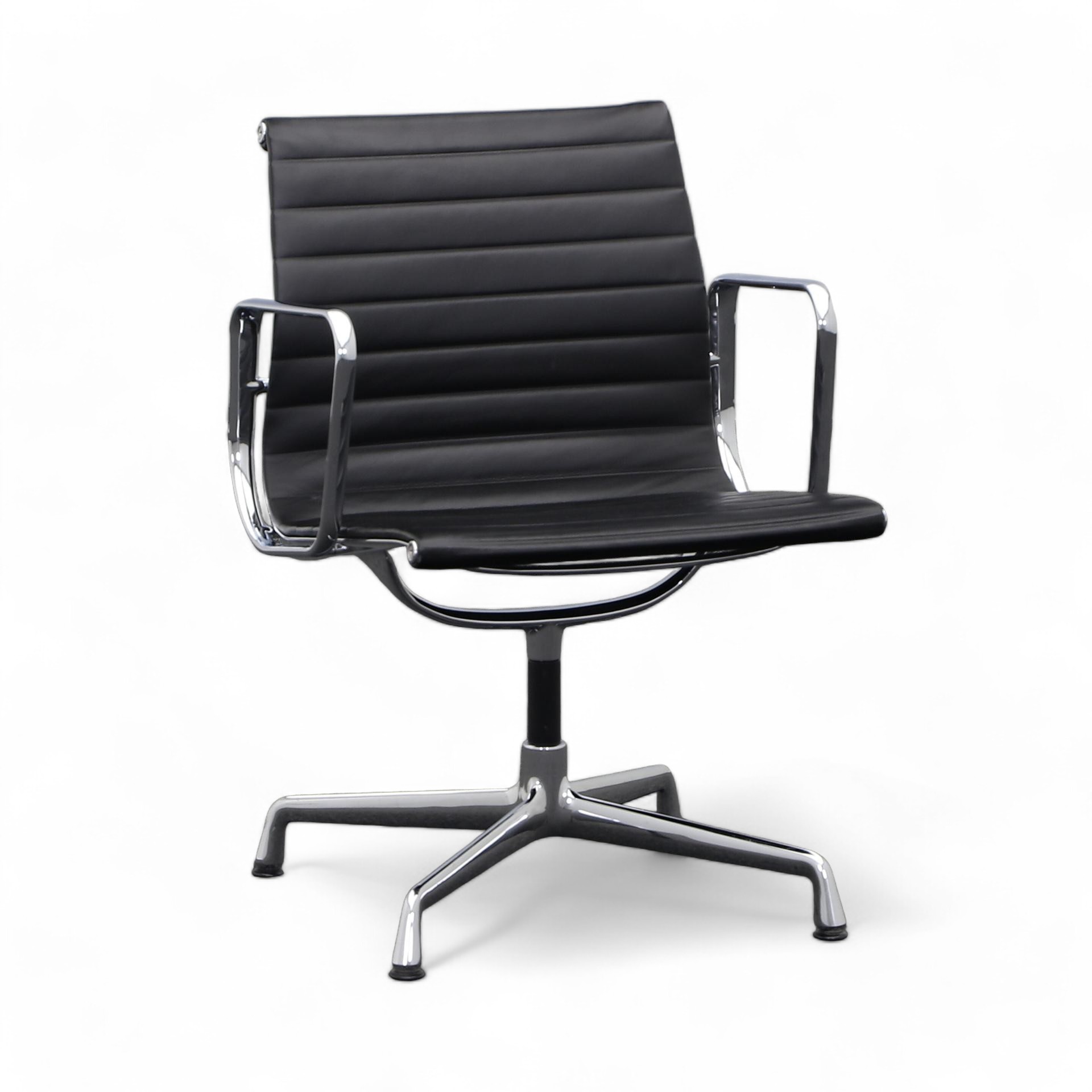 Vitra Aluminium Chair EA 107 Leder (Normal Gebraucht)