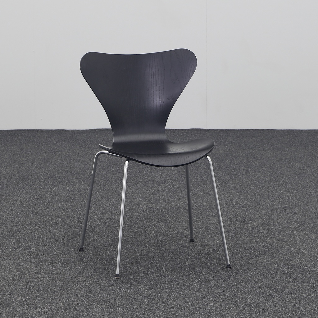 Chaises à 4 pieds Fritz Hansen Serie 7 (Fortement utilisé)