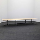 Grosser Sitzungstisch Vitra Eames Segmented Table (Normal gebraucht)