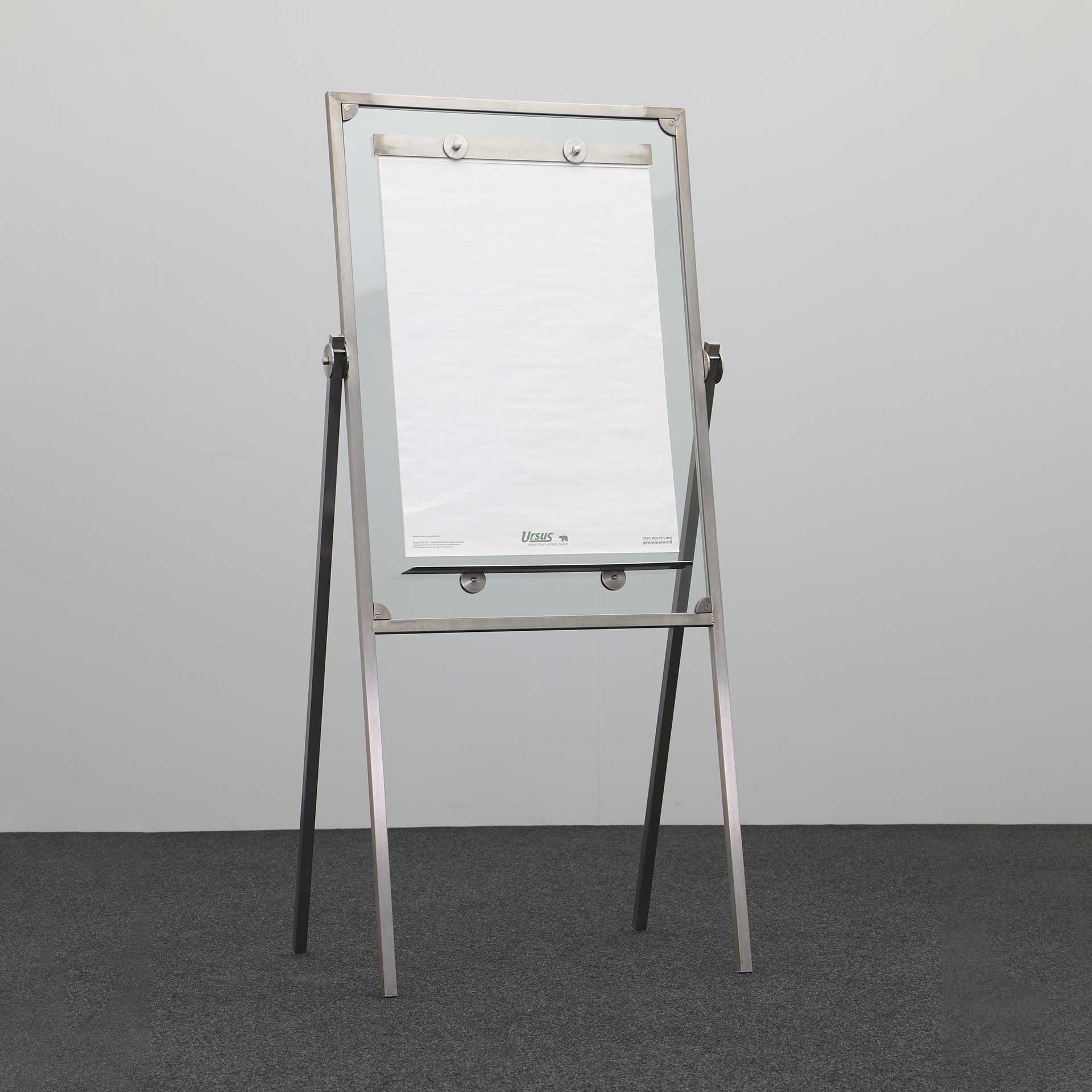 Flipchart-Tafel aus Chromstahl (Gut)