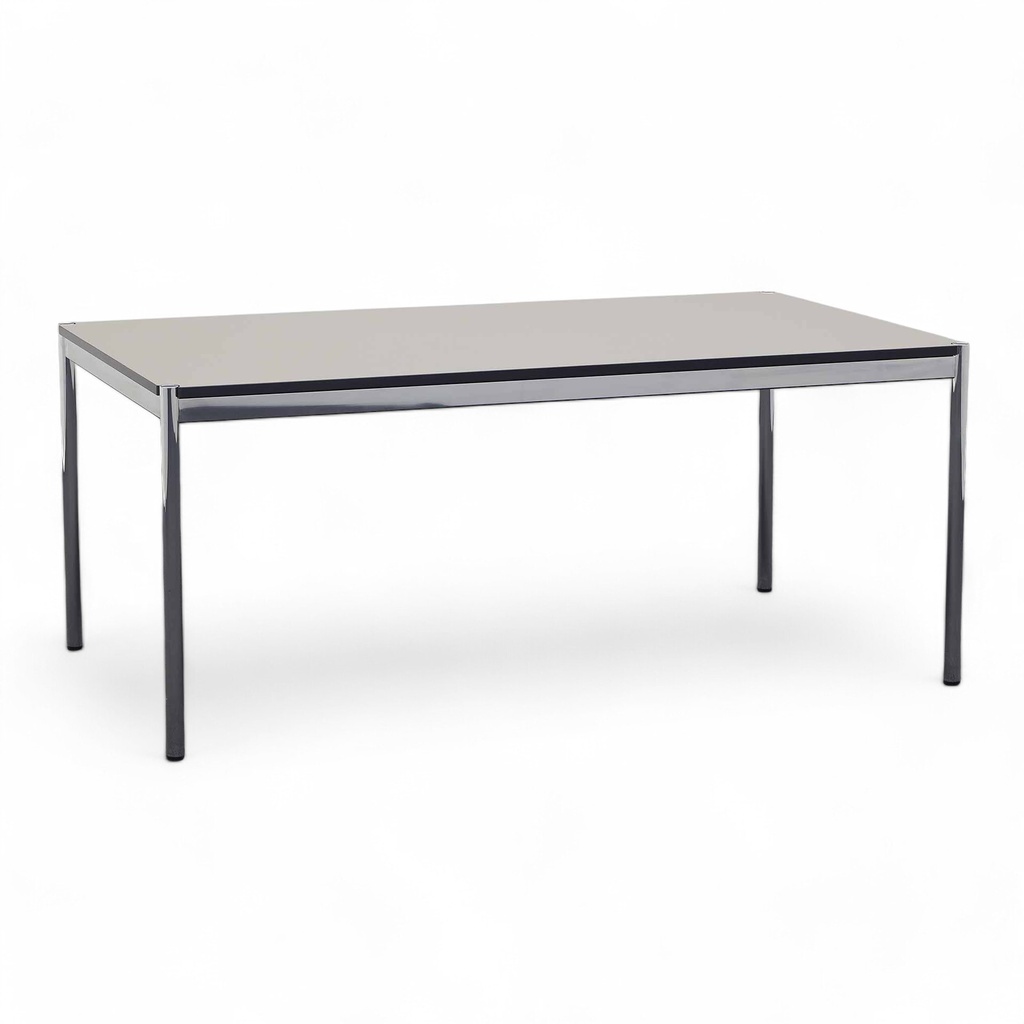 USM Haller Design Tisch (Gut)