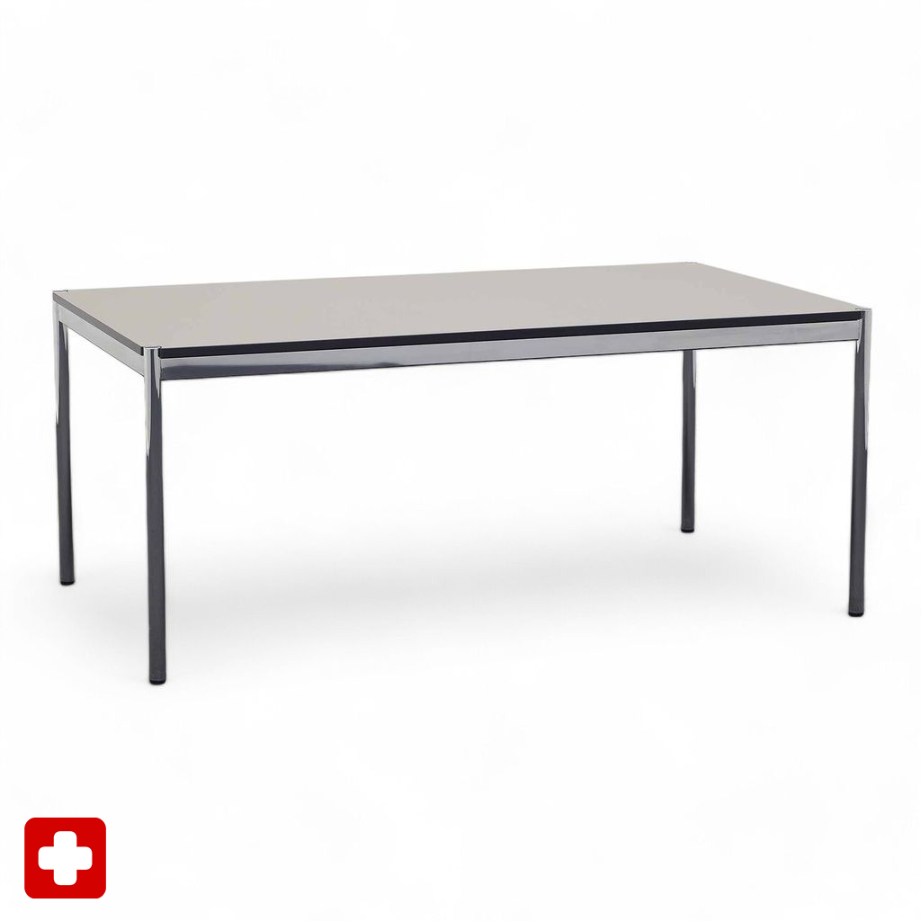 USM Haller Design Tisch (Gut)