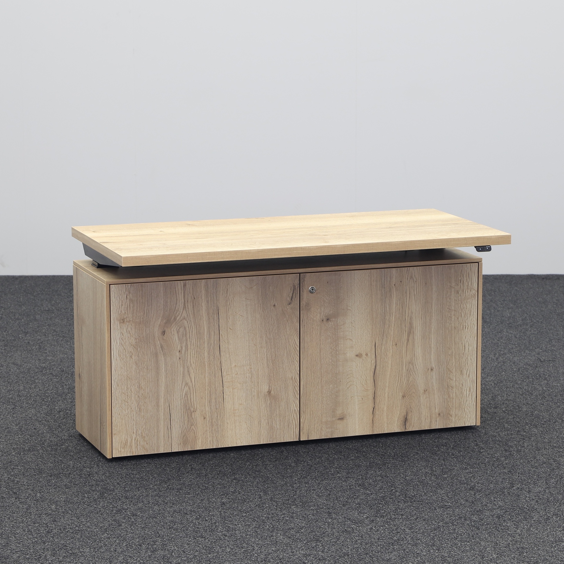 Bralco Winglet-e sit/stand table with base unit (Very good)