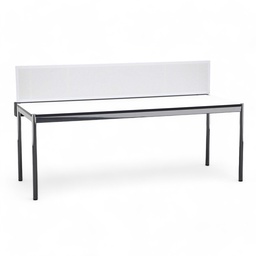 Schreibtisch USM Haller mit Tischblende (Gut)