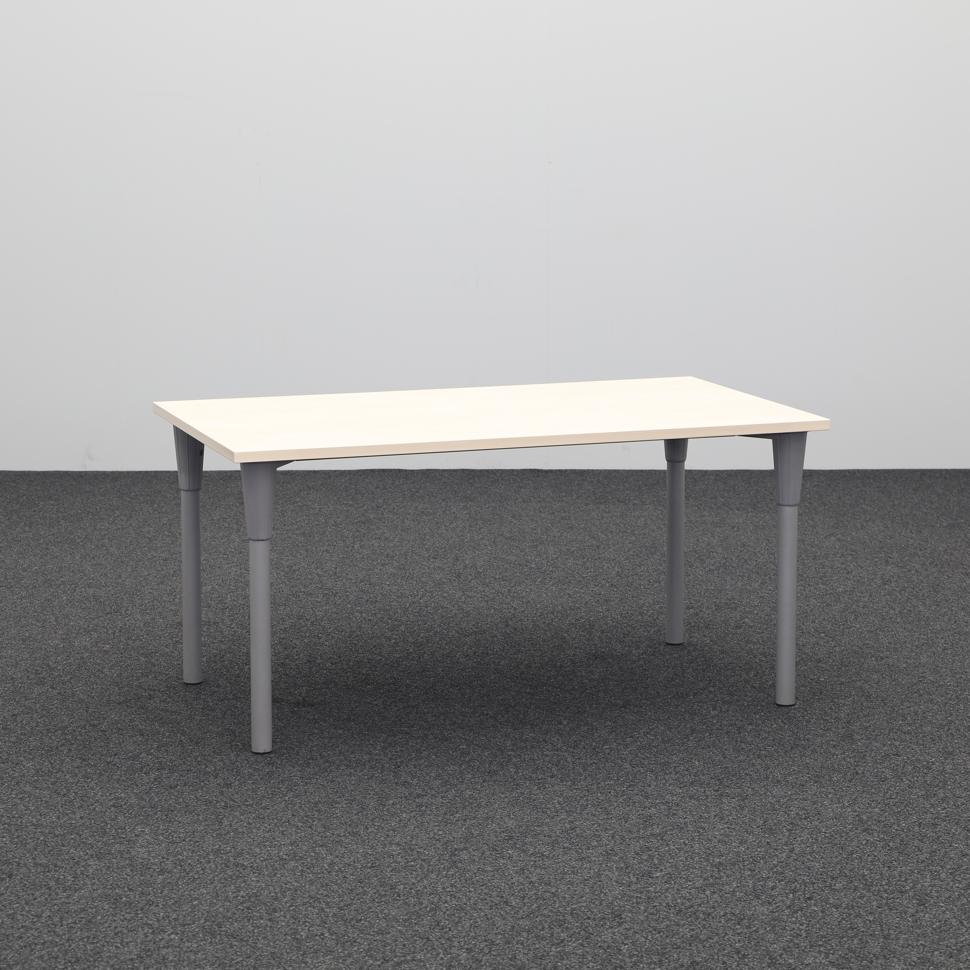 Meeting tables Hali (Normal used)