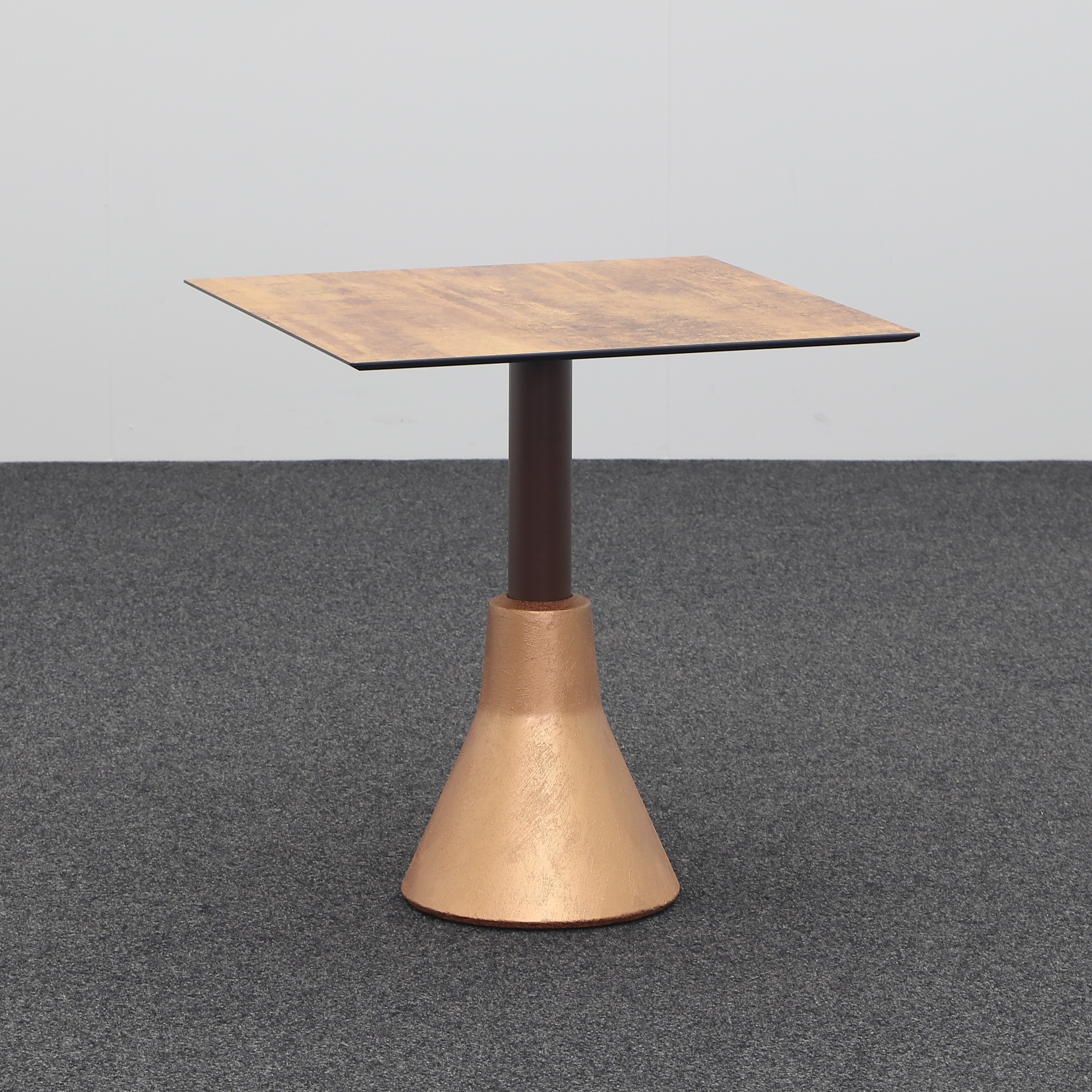 Tables de bistrot Sedex Big Foot 69x69 cm, Marron/Marron, Carré, Très bon Table - parfaite pour le café et le bistrot