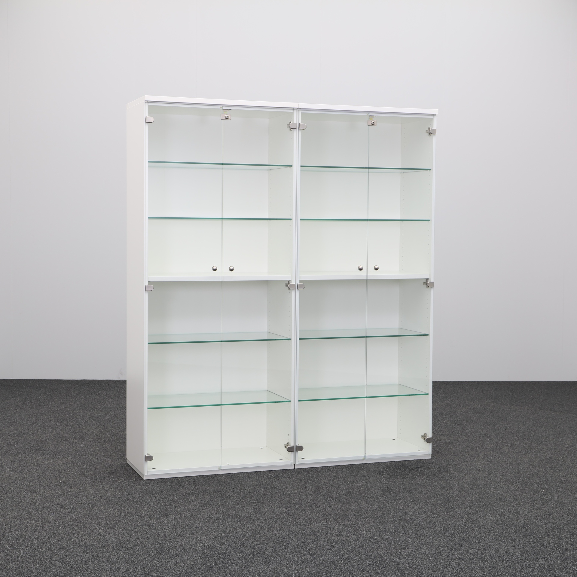 Flügeltürschränke mit Glasfront (Gut, Mit Schlüssel)