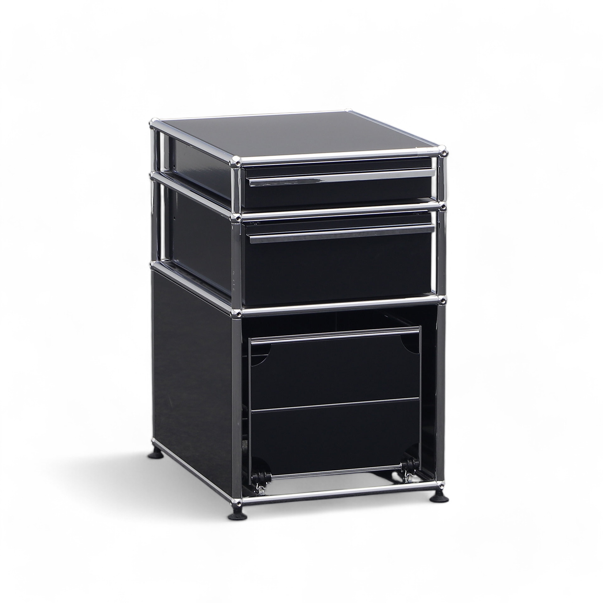 USM Haller carcass black with drawers (Normal used, Without lock cylinder)