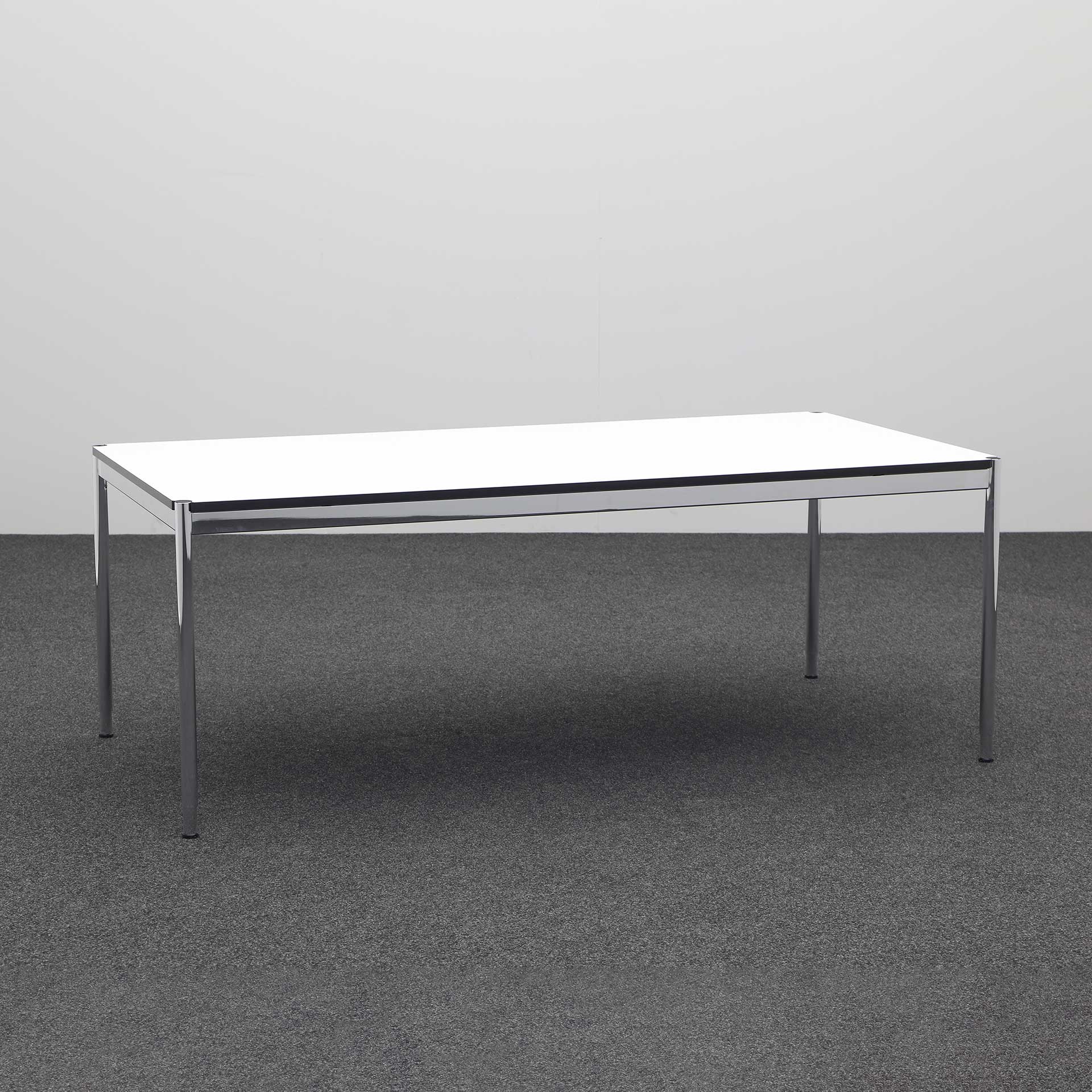 Tisch USM Haller (Stark Gebraucht)