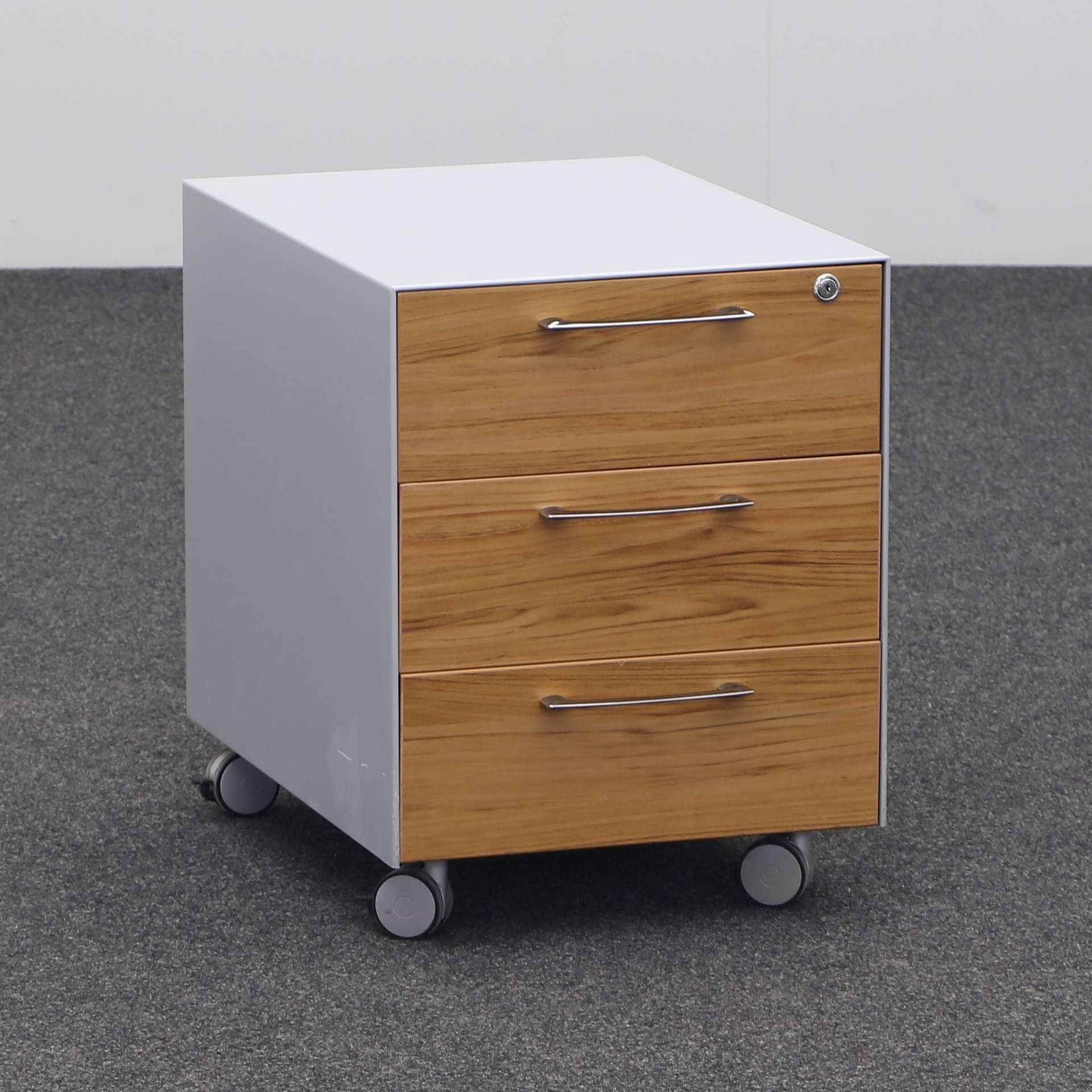 Roll container (Normal used, With key, Drawer)