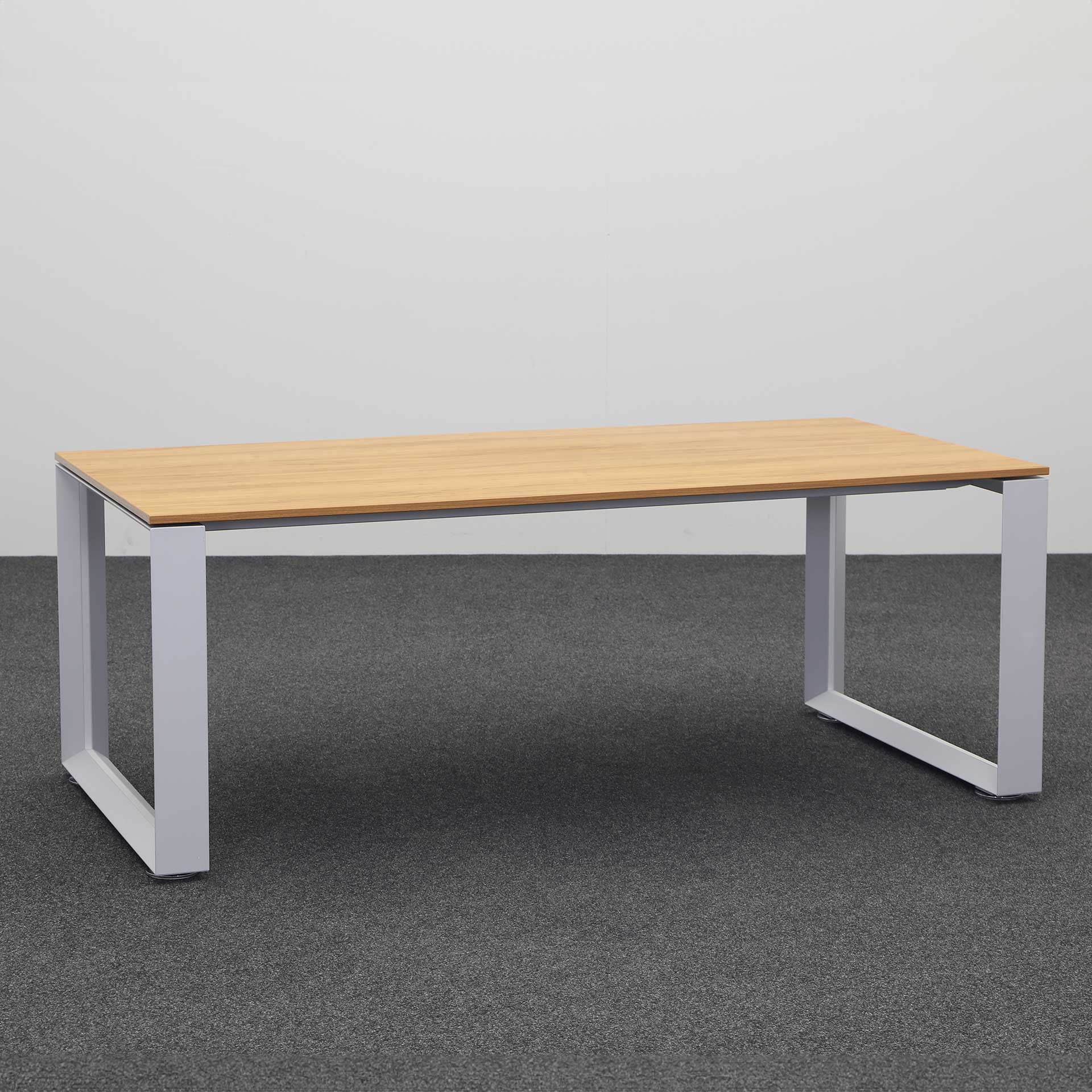 Konferenztisch (Gut)